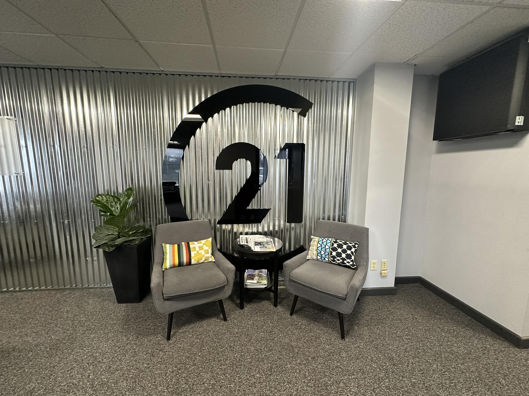 5136 Lovers Lane, Suite 102 Property Photo 8