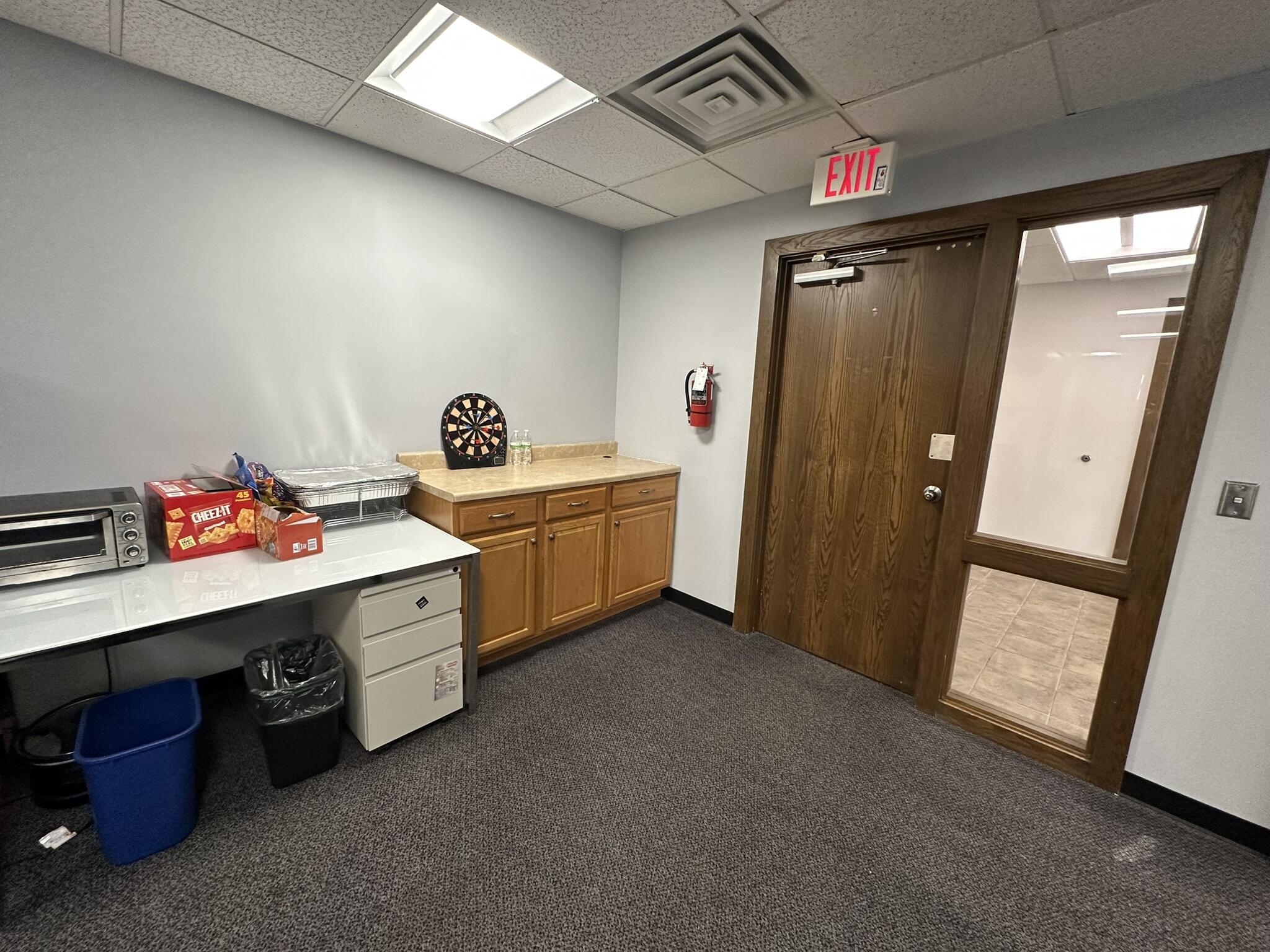 5136 Lovers Lane, Suite 102 Property Photo 24