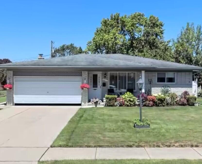 8627 Independence Drive Property Photo 1