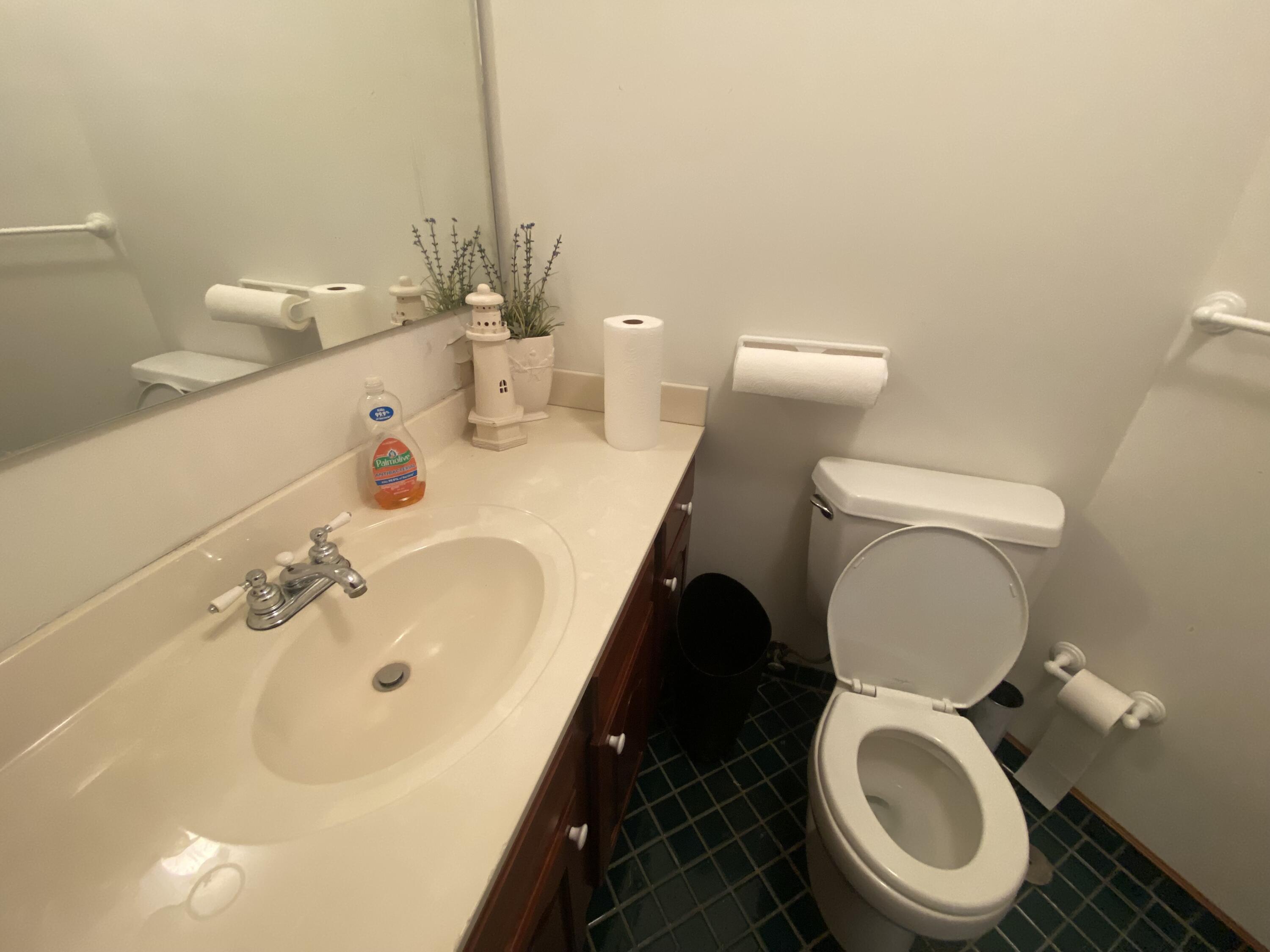 7717 Macomb Street, 6 Property Photo 7