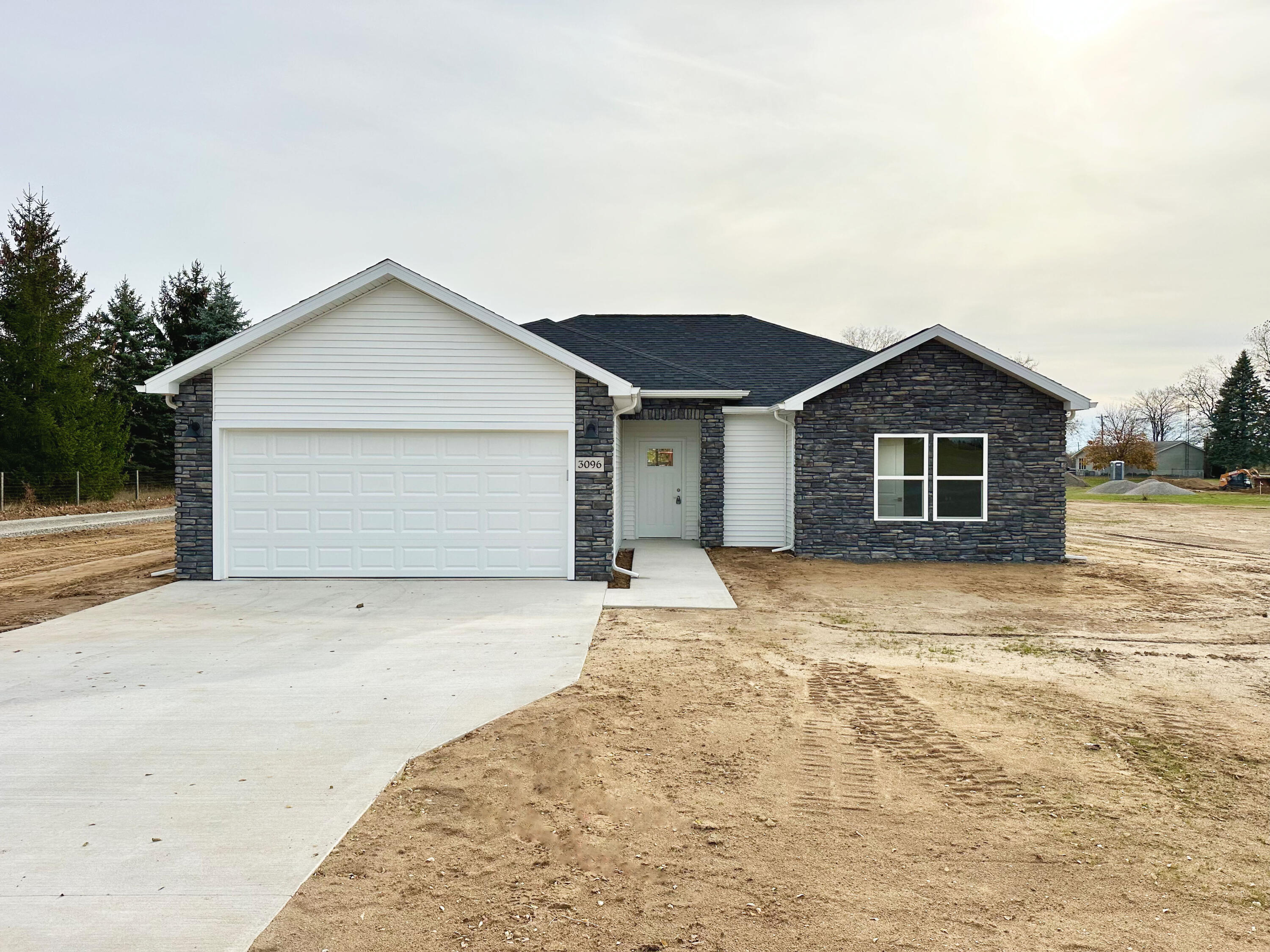2020 Green Acres Drive Property Photo