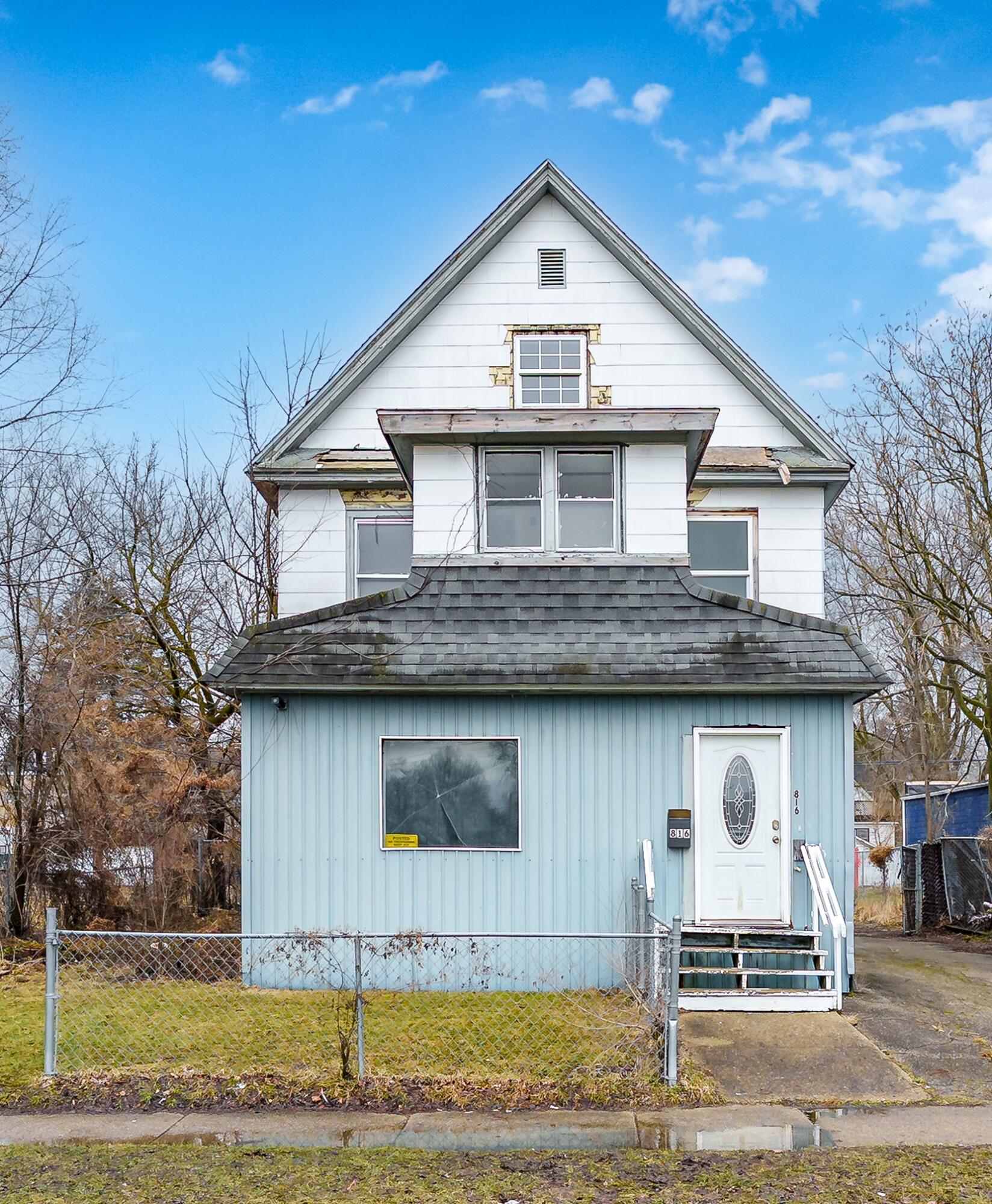 816 E Stockbridge Avenue Property Photo
