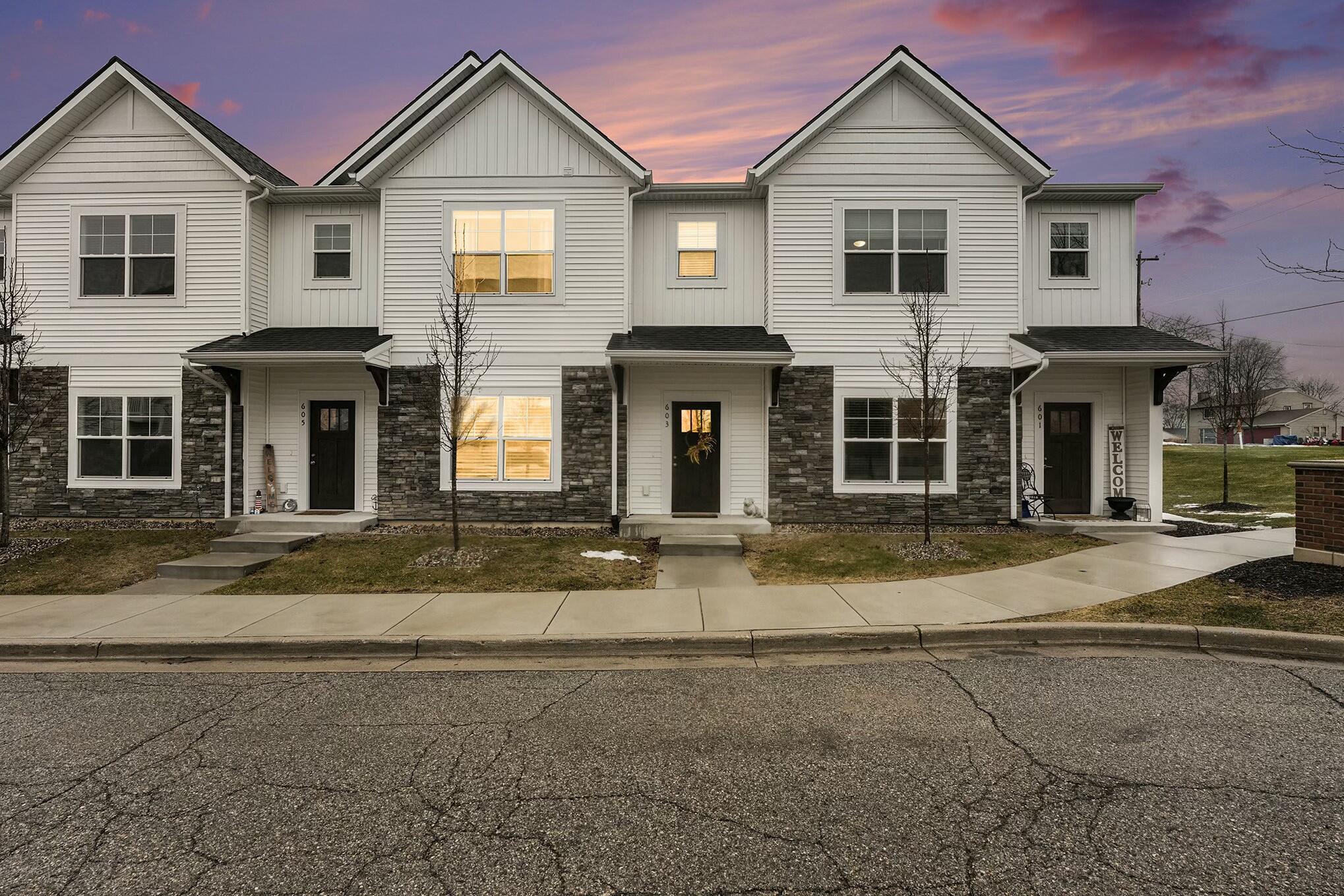 Bedford Falls Real Estate Listings Main Image