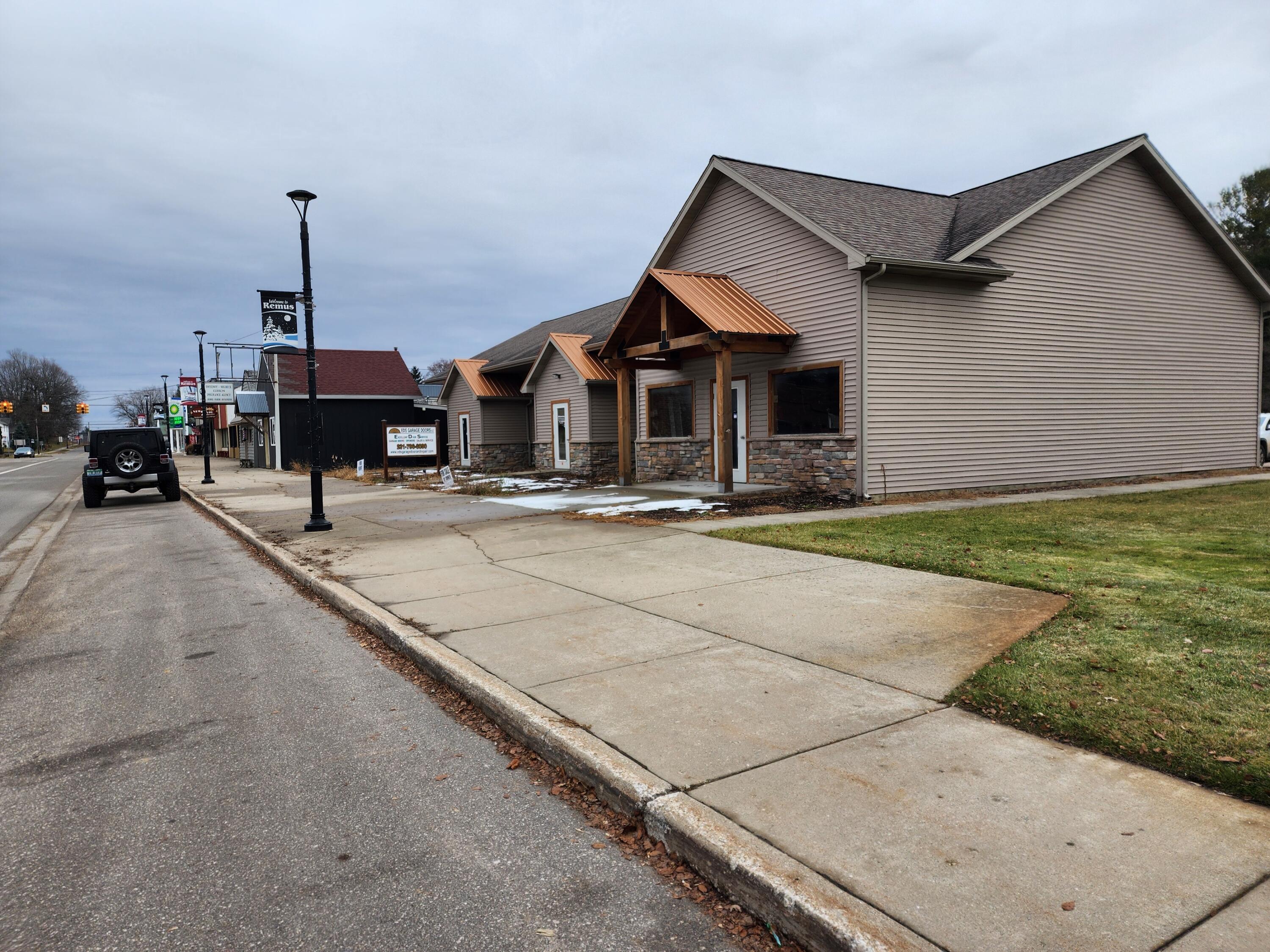 165 W Wheatland Avenue Property Photo 2