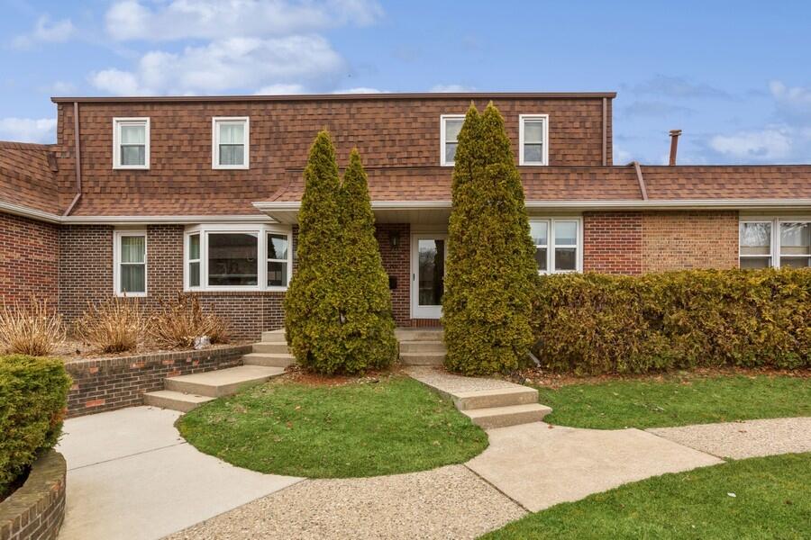 2571 Stratford Drive, 114 Property Photo