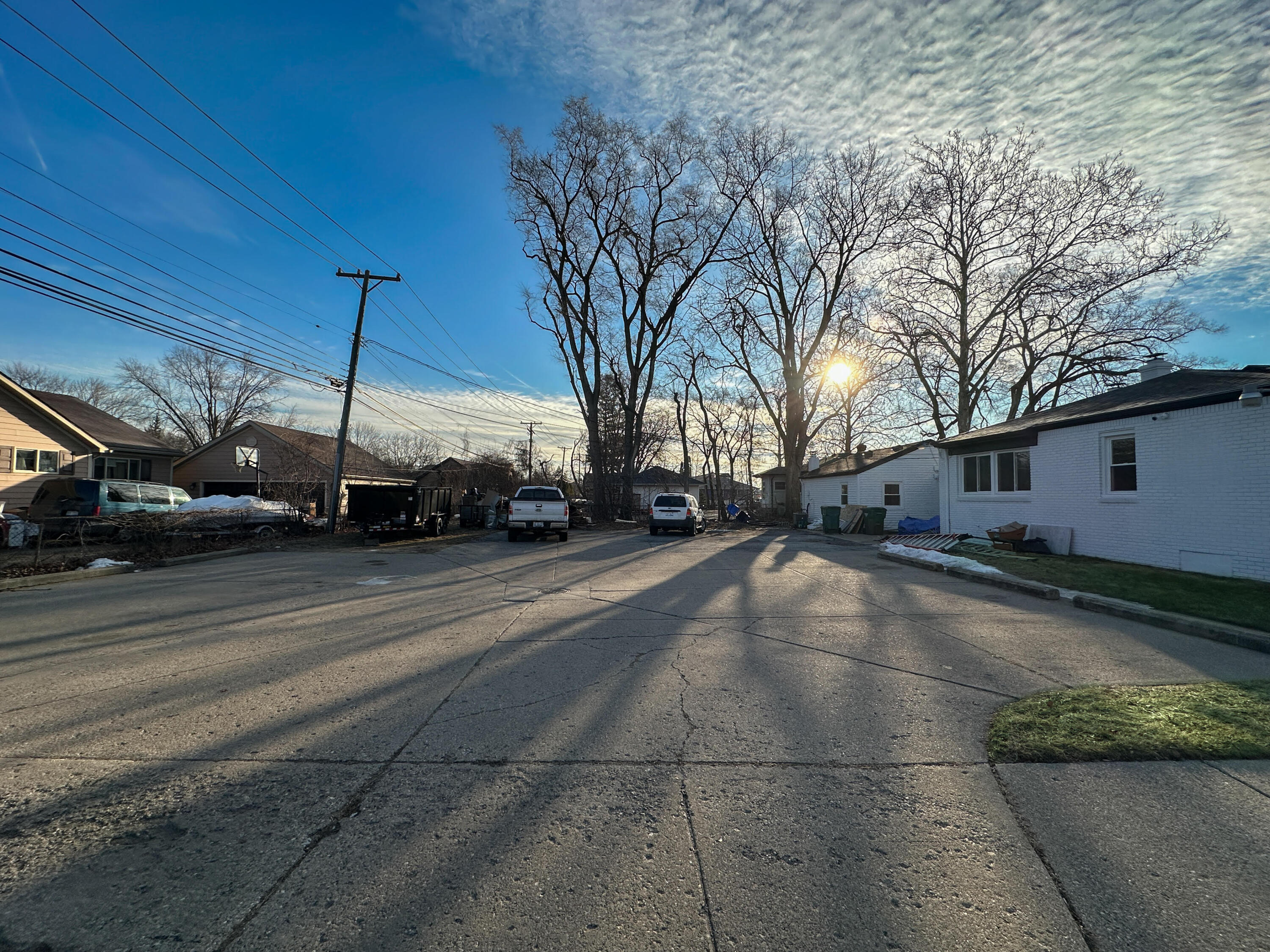 305 E Maple Road Property Photo 16
