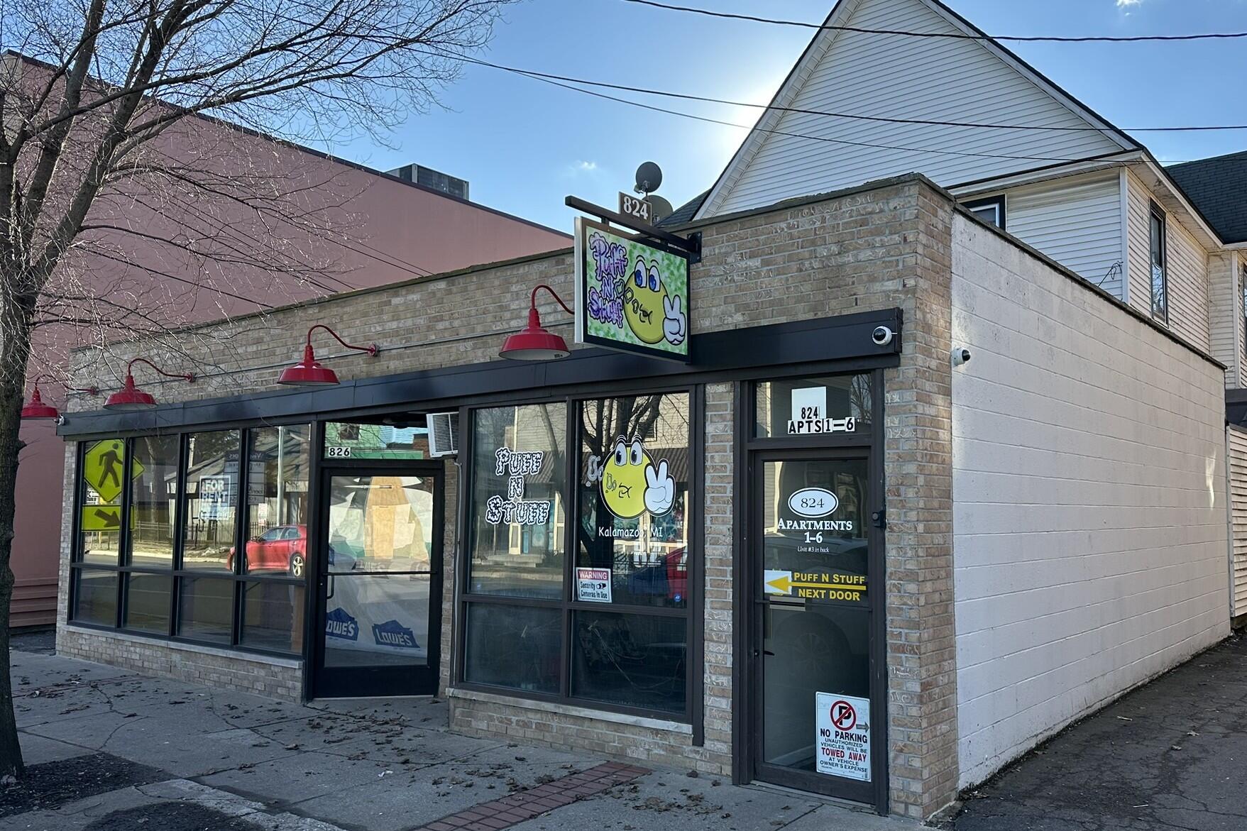 824 S Westnedge Avenue Property Photo 1