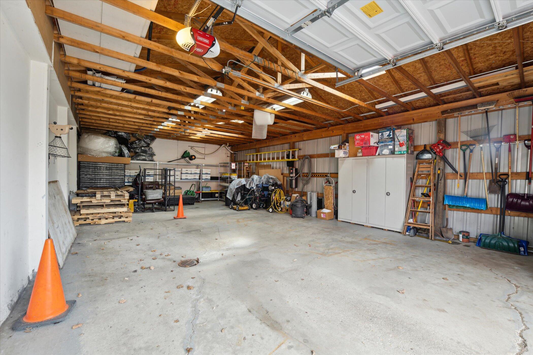 901 Call Street Property Photo 23
