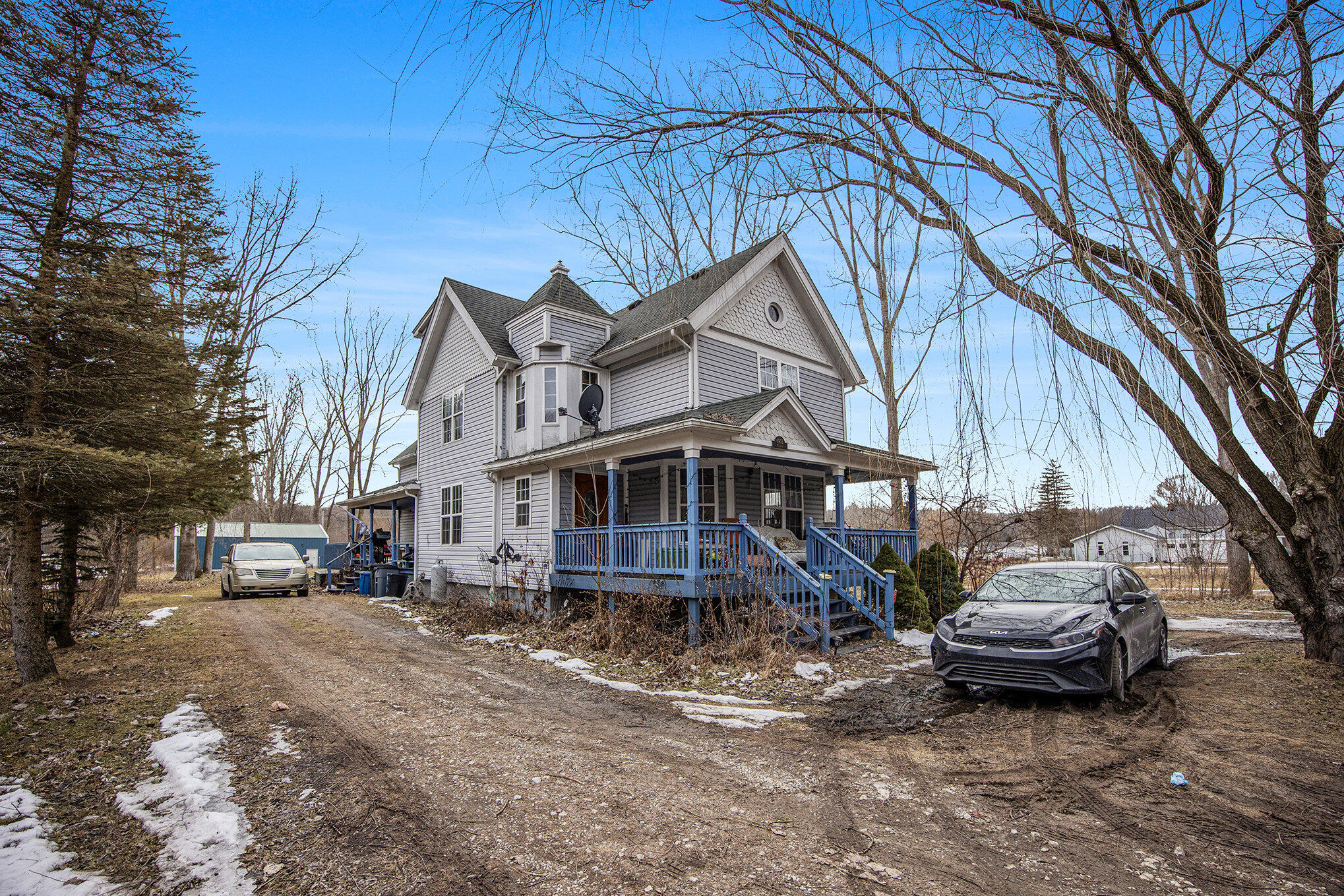 6903 Holland Road Property Photo 3