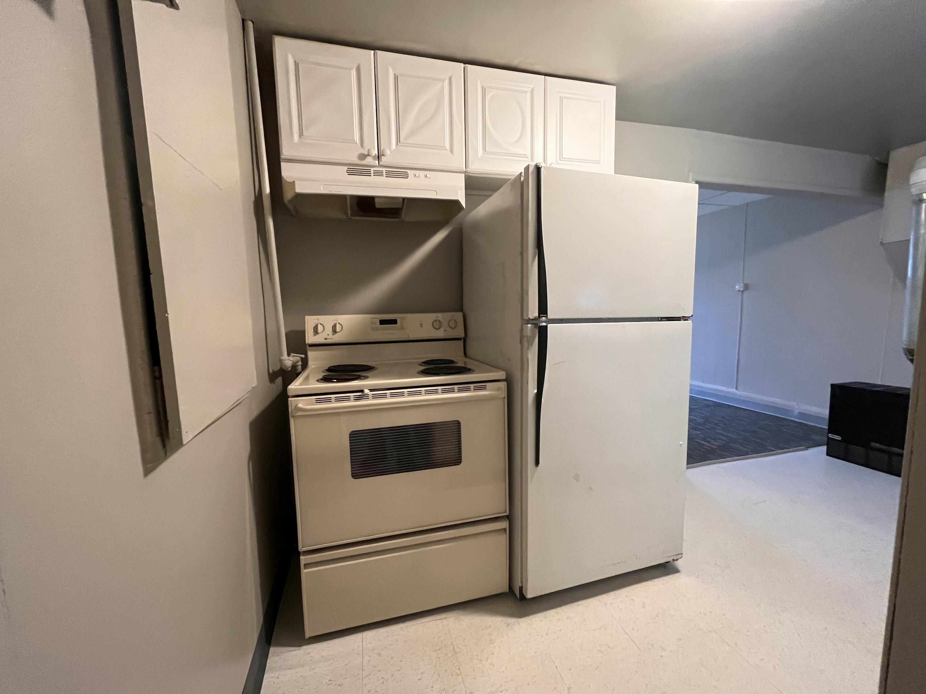 25846 W 7 Mile Road Property Photo 10