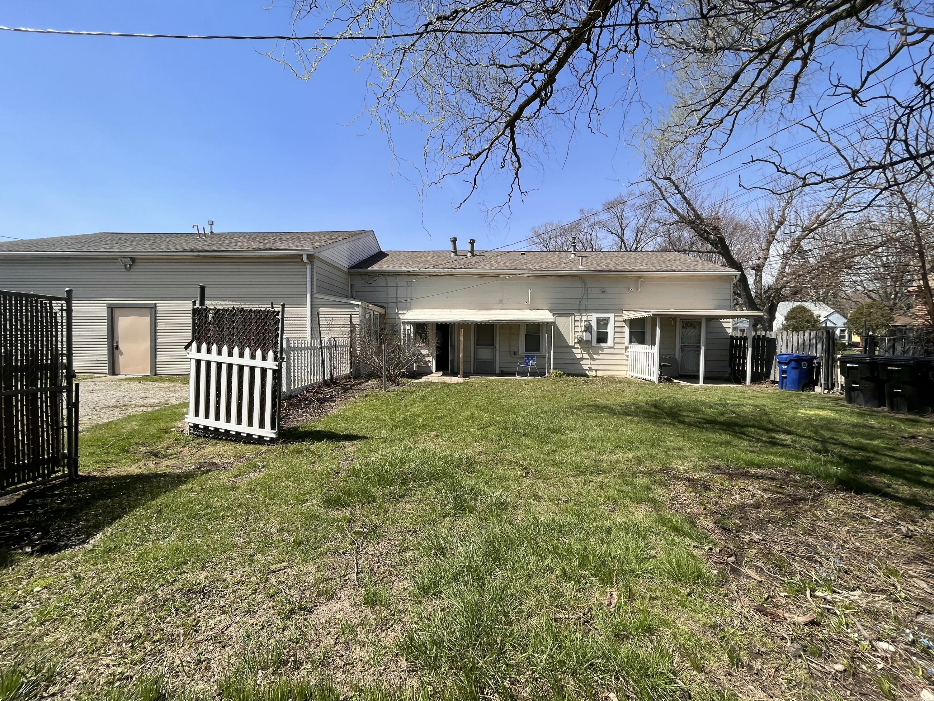 25846 W 7 Mile Road Property Photo 12