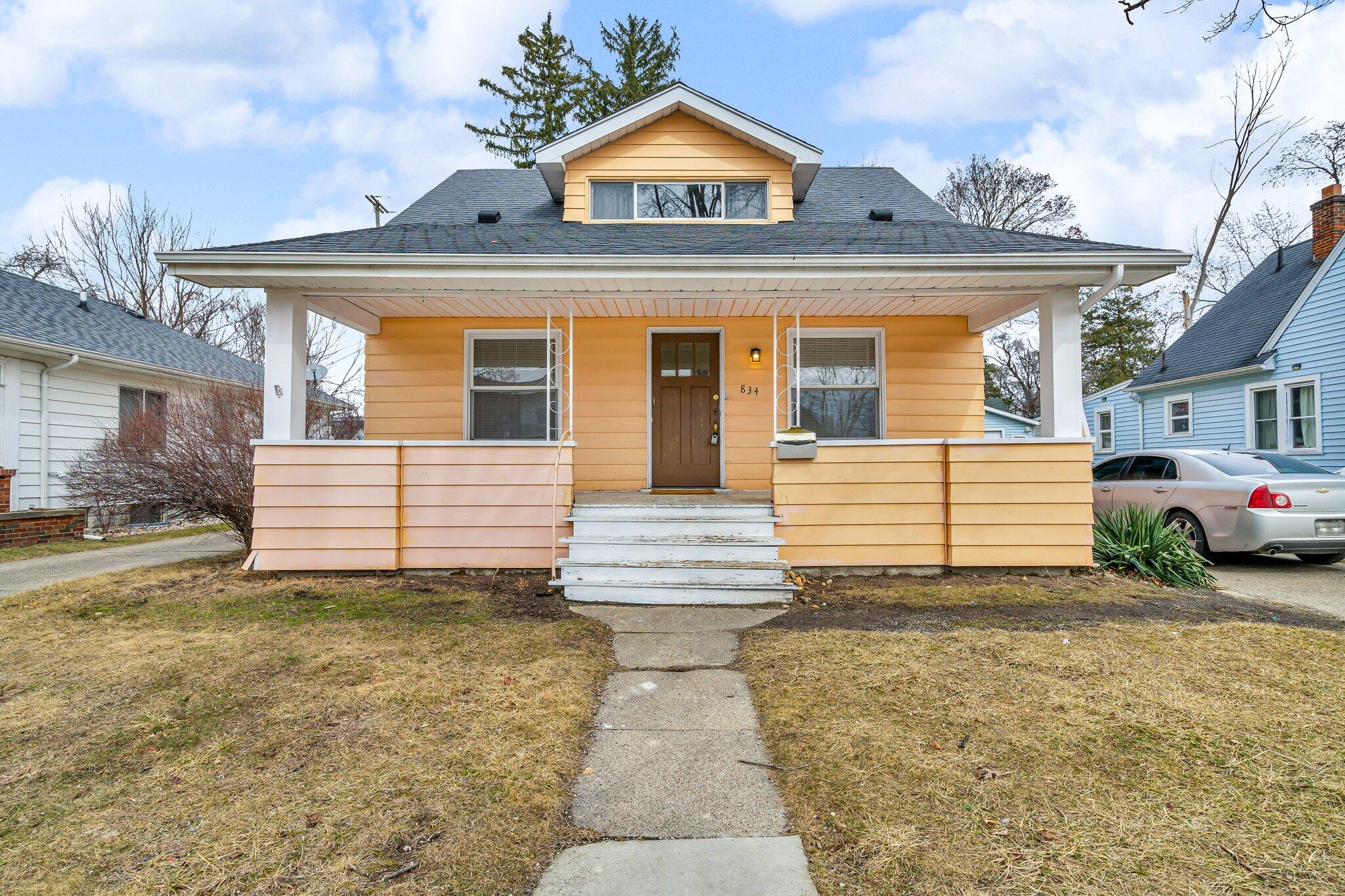 834 Frank Street Property Photo