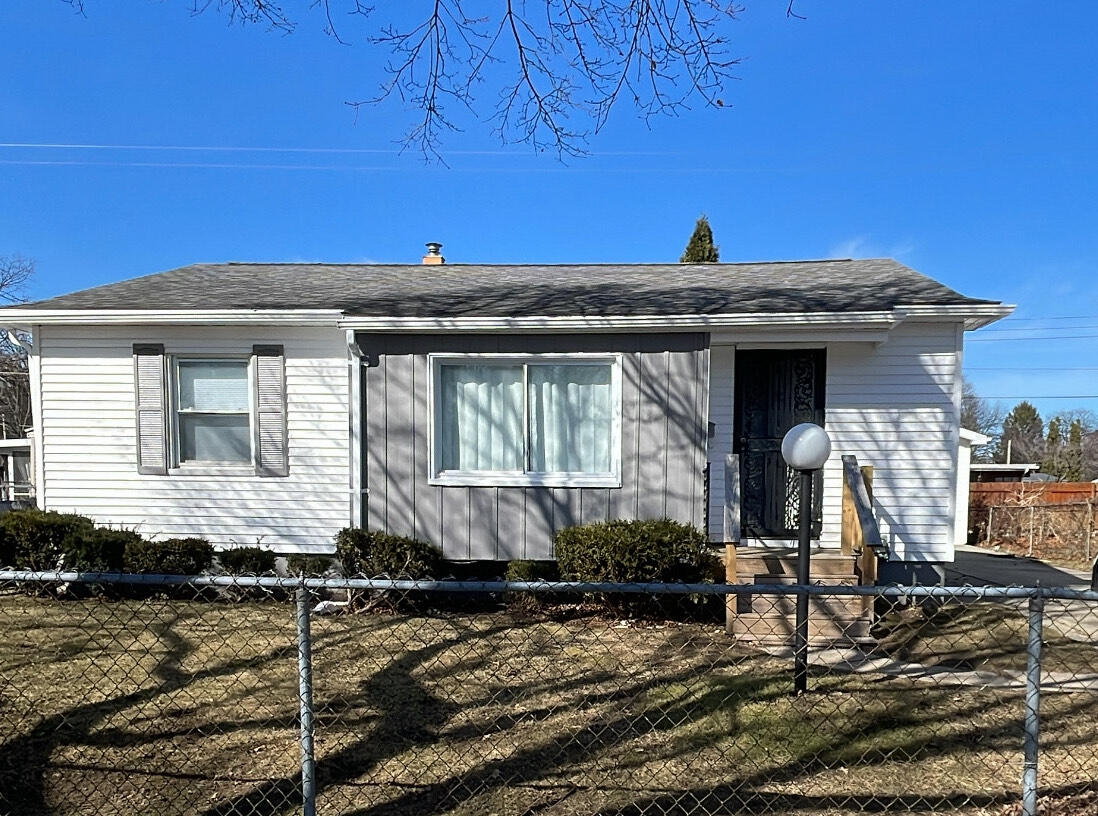 3537 Lynn Street Property Photo