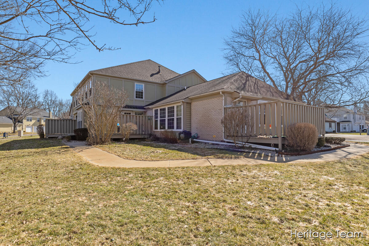 3507 Shadow Bend Drive, B Property Photo 1