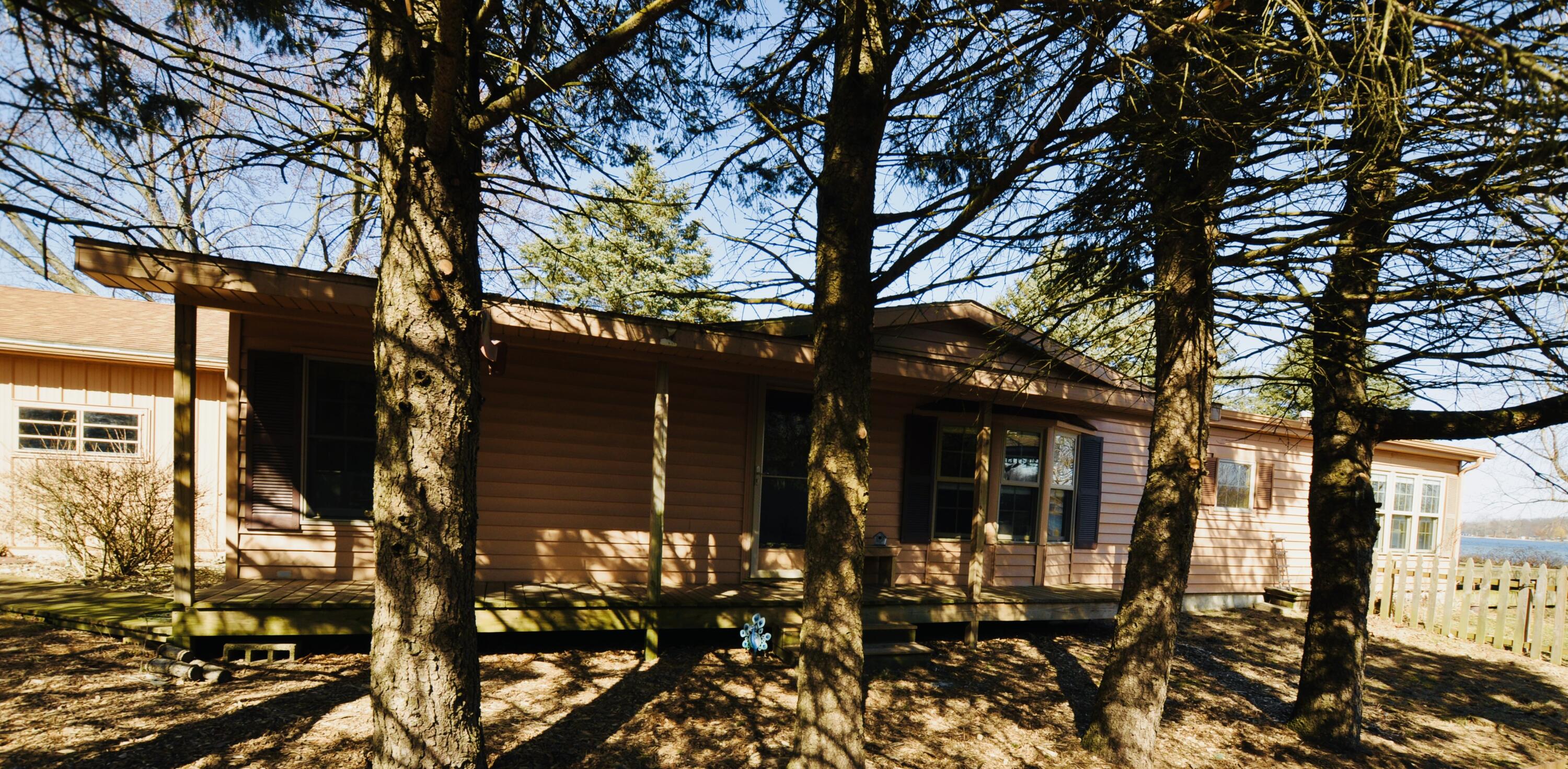 15825 Troyer Road Property Photo