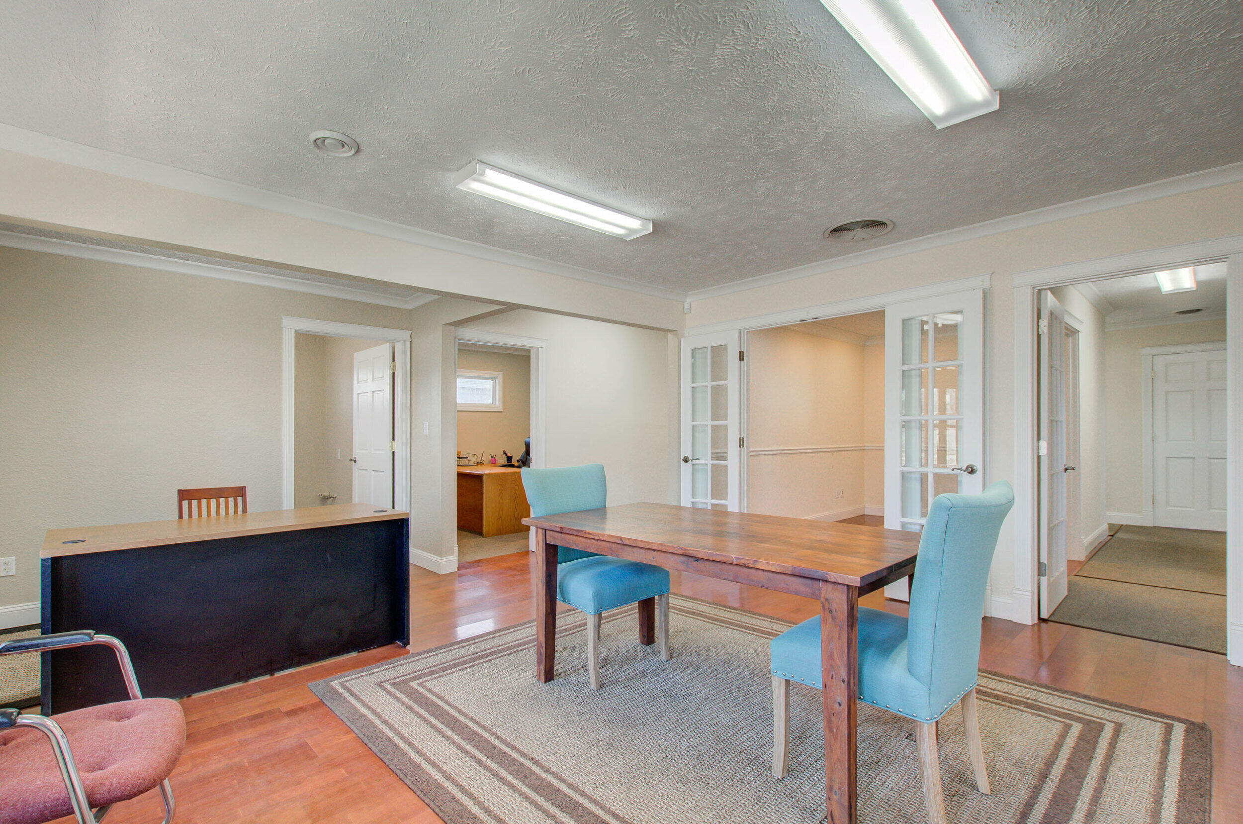 710 S Brown Street Property Photo 4