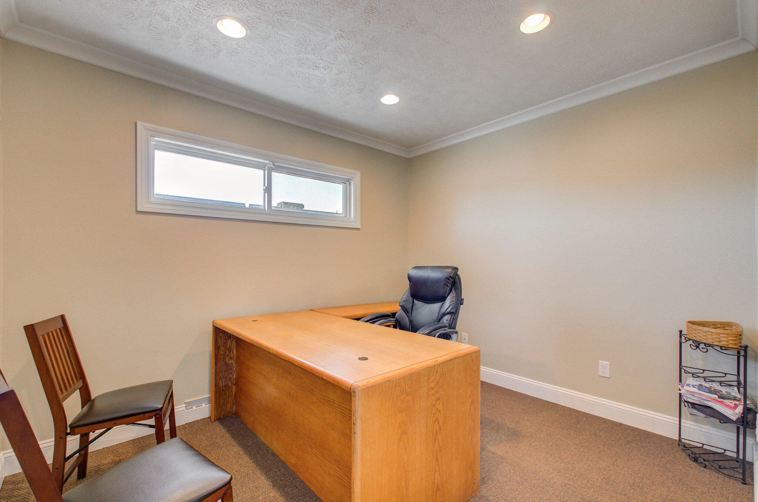 710 S Brown Street Property Photo 14