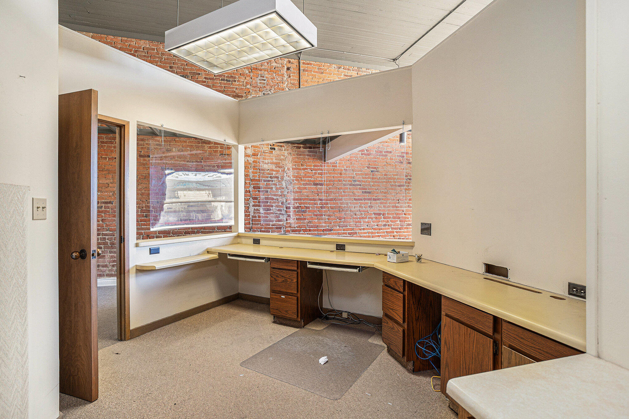 213 E Michigan Avenue Property Photo 7