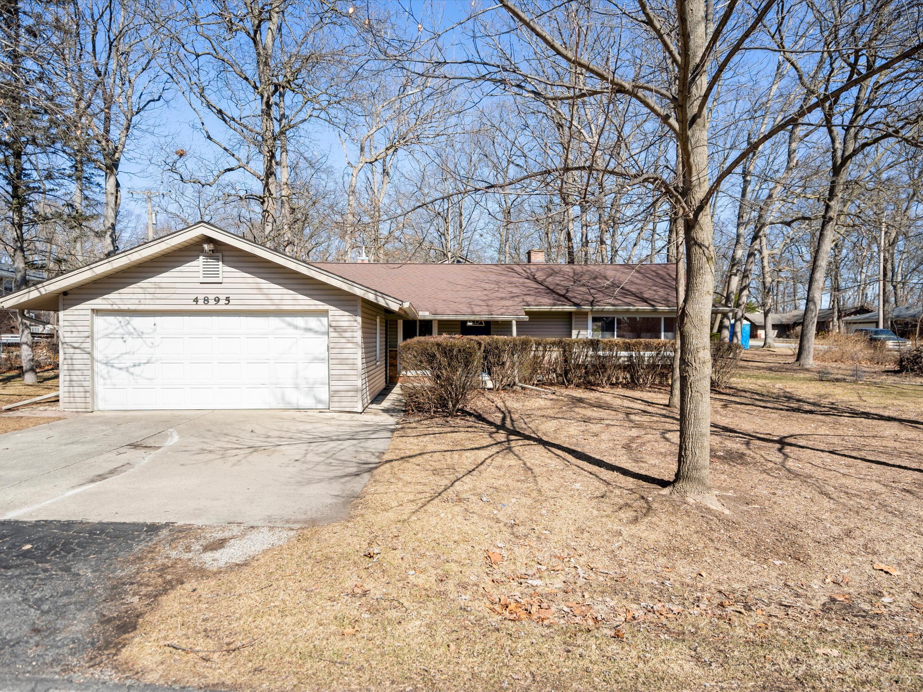 4895 Pearl Street Property Photo