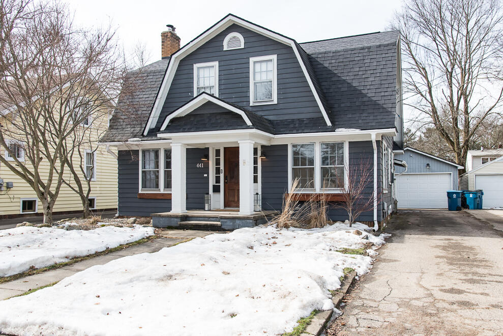 441 Campbell Avenue Property Photo