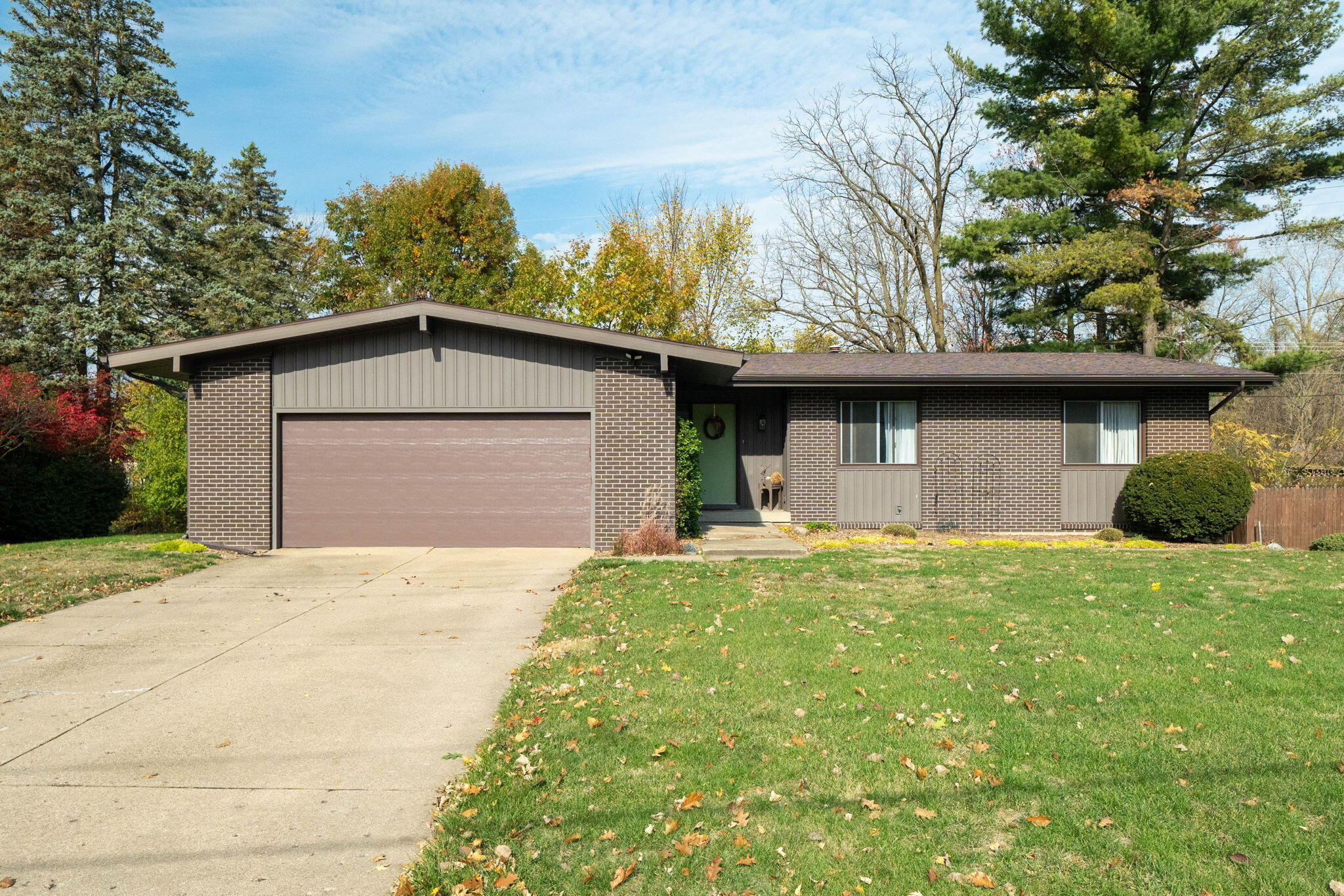5029 Creekview Drive Se Property Photo