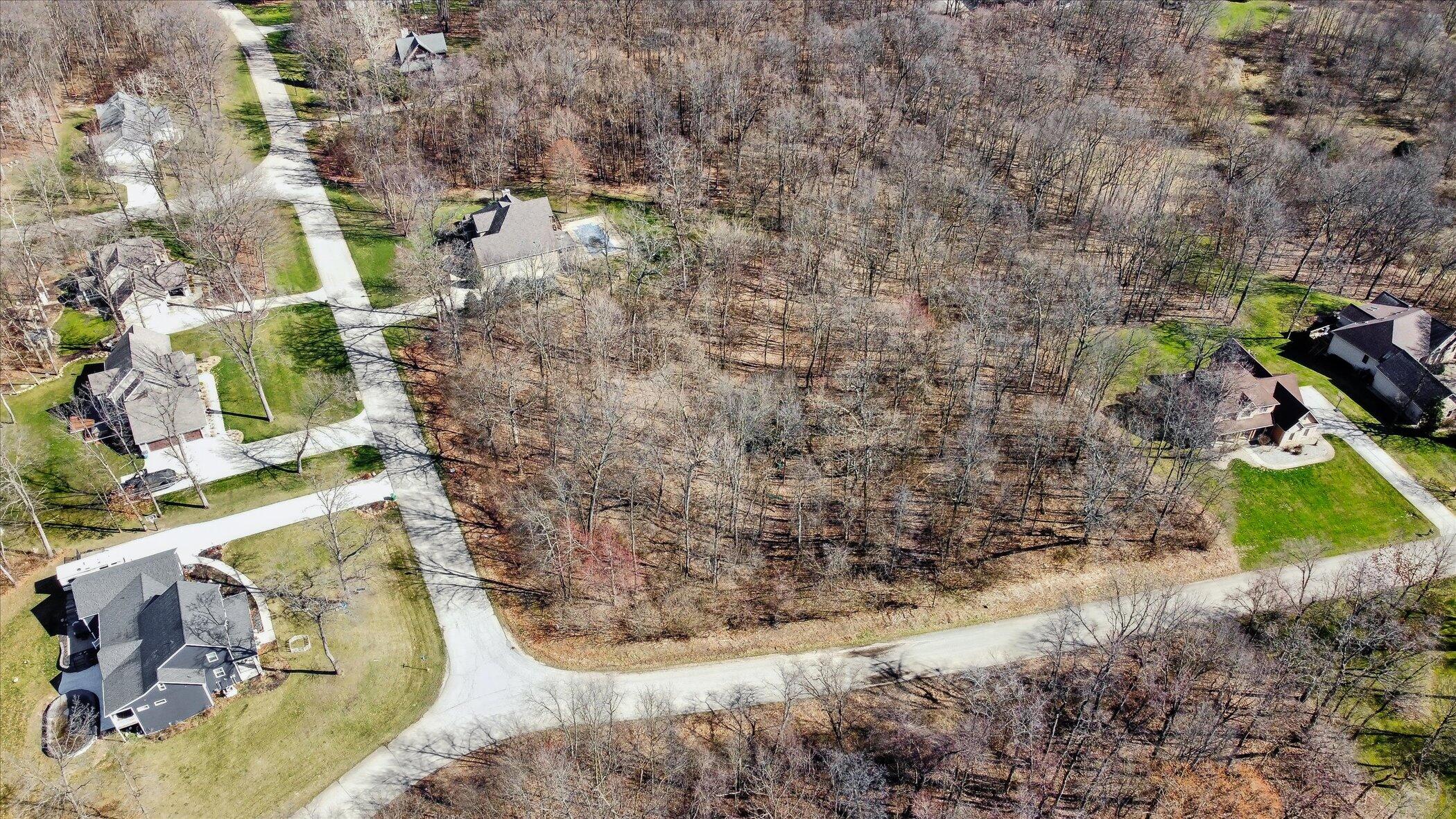 62,63 Maple Wood Drive Property Photo 4