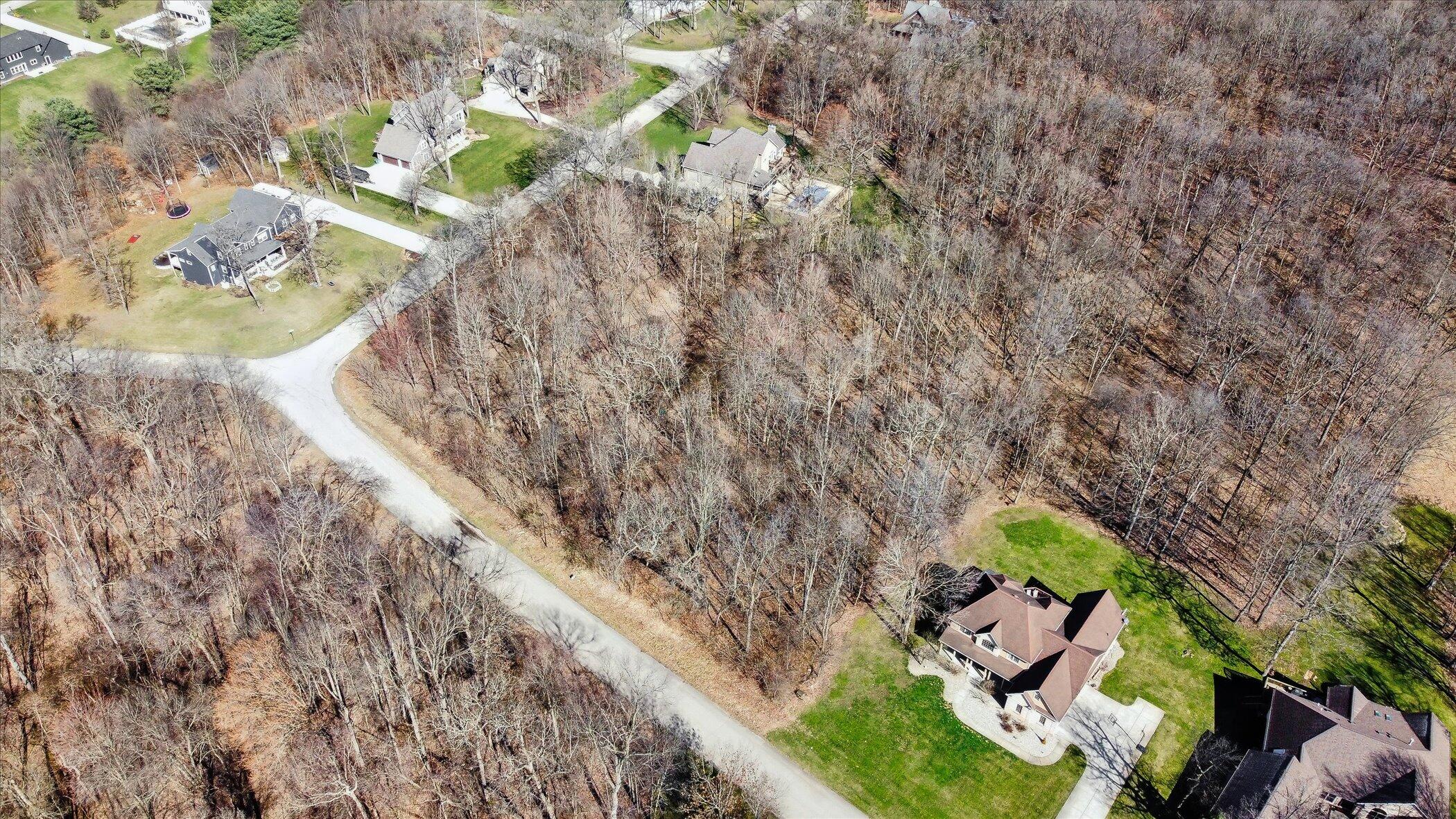 62,63 Maple Wood Drive Property Photo 5