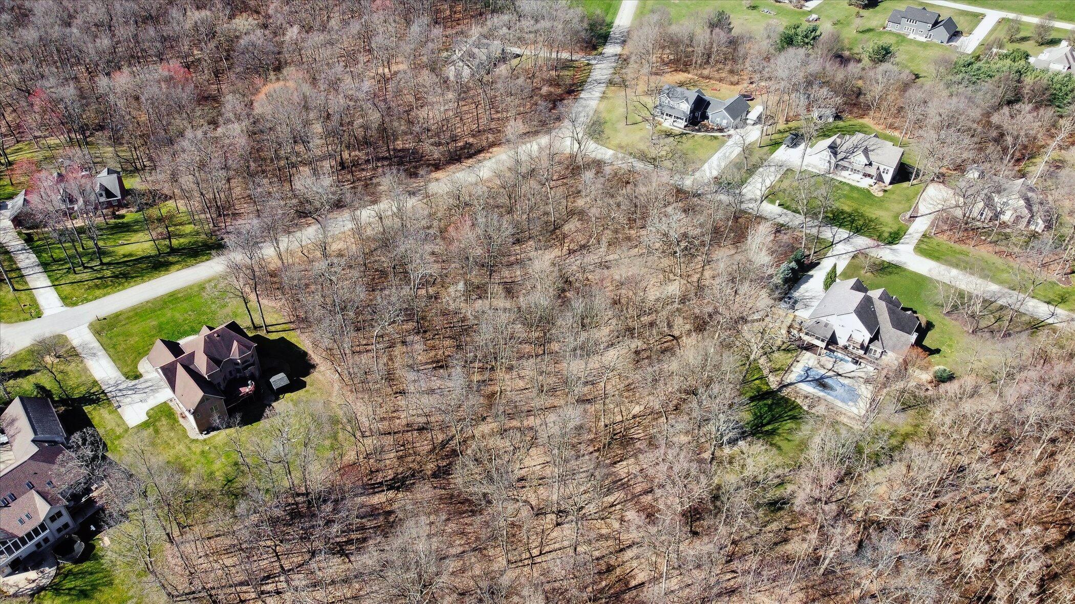 62,63 Maple Wood Drive Property Photo 7