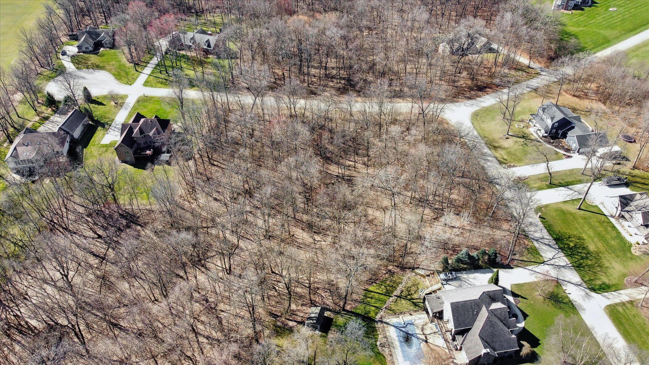 62,63 Maple Wood Drive Property Photo 8