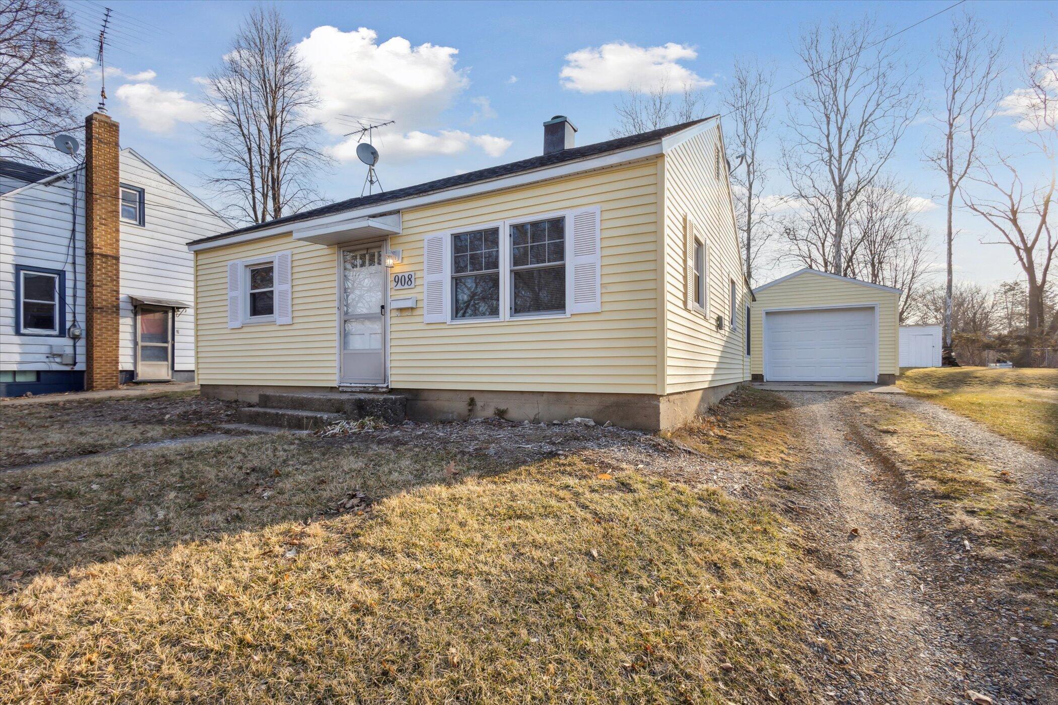908 N Ionia Street Property Photo
