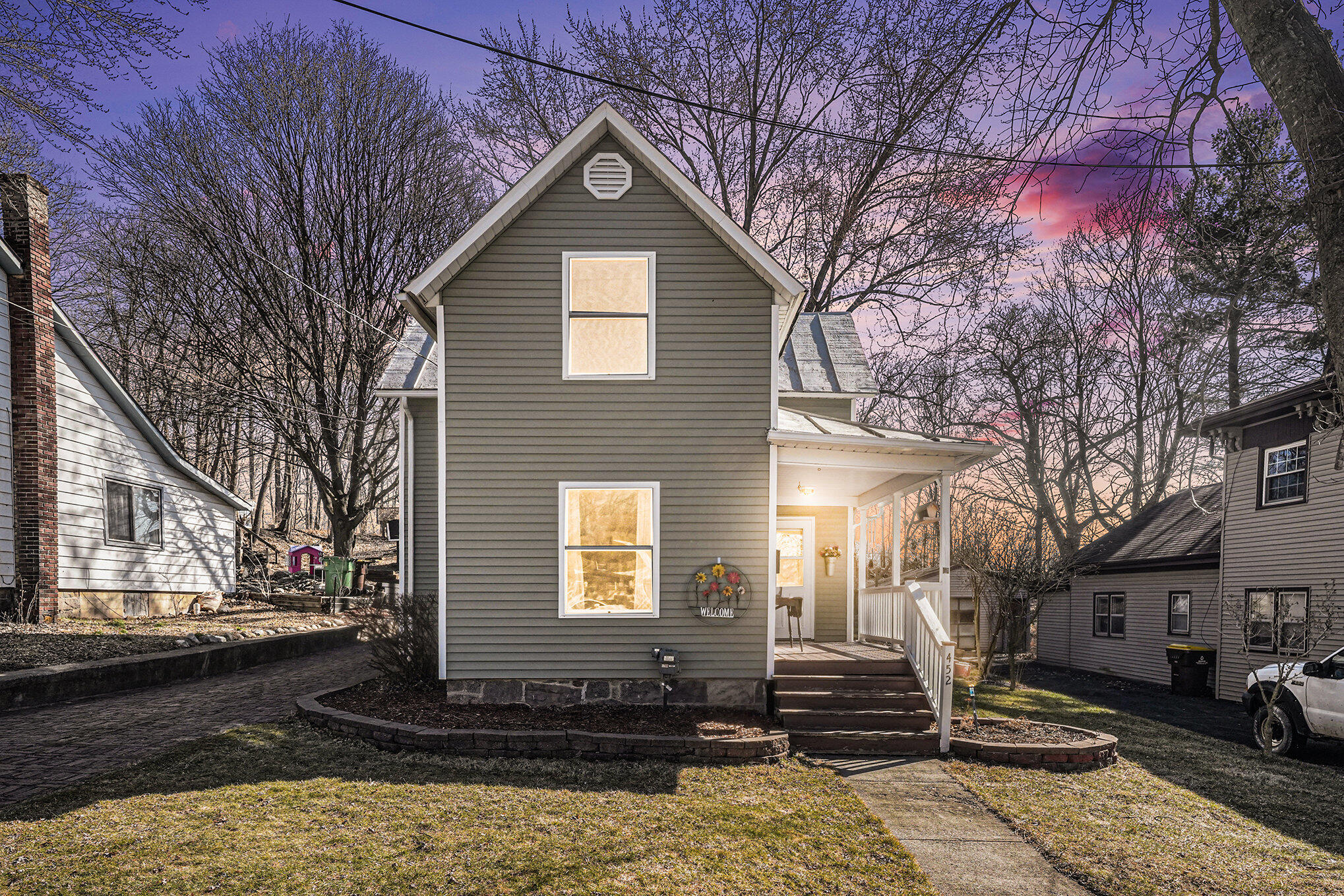 452 Harter Street Property Photo