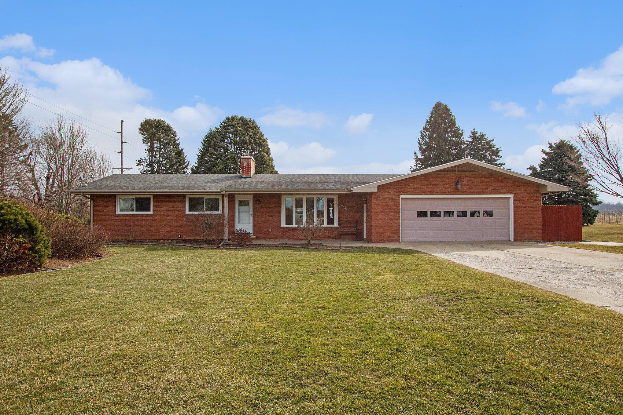 8921 Burgoyne Road Property Photo