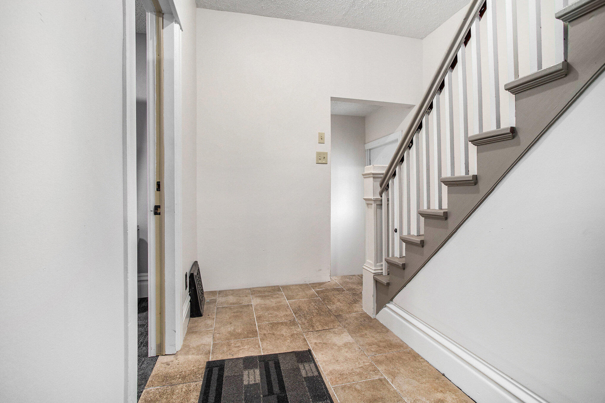 946 Capital Avenue Ne Property Photo 14