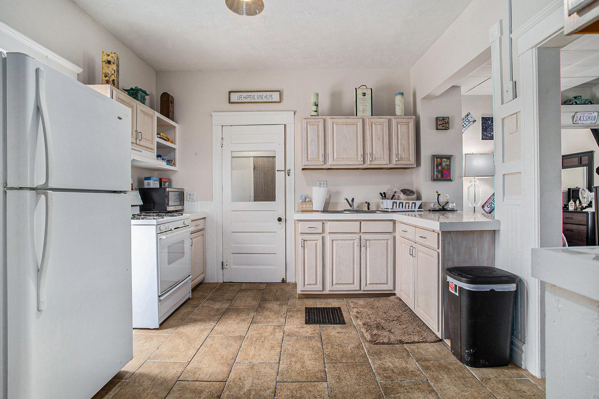 946 Capital Avenue Ne Property Photo 15