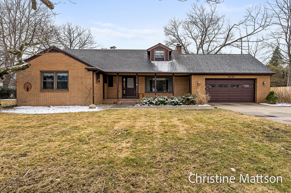 1831 Belmont Drive Property Photo