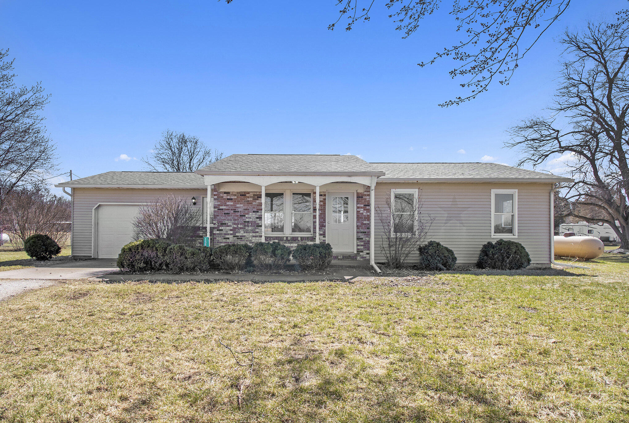 13849 Riverside Drive Property Photo
