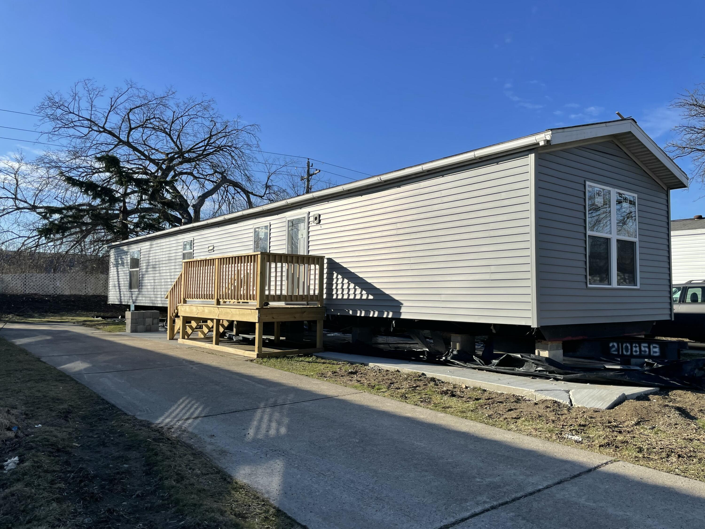 3930 W Jefferson Avenue Property Photo