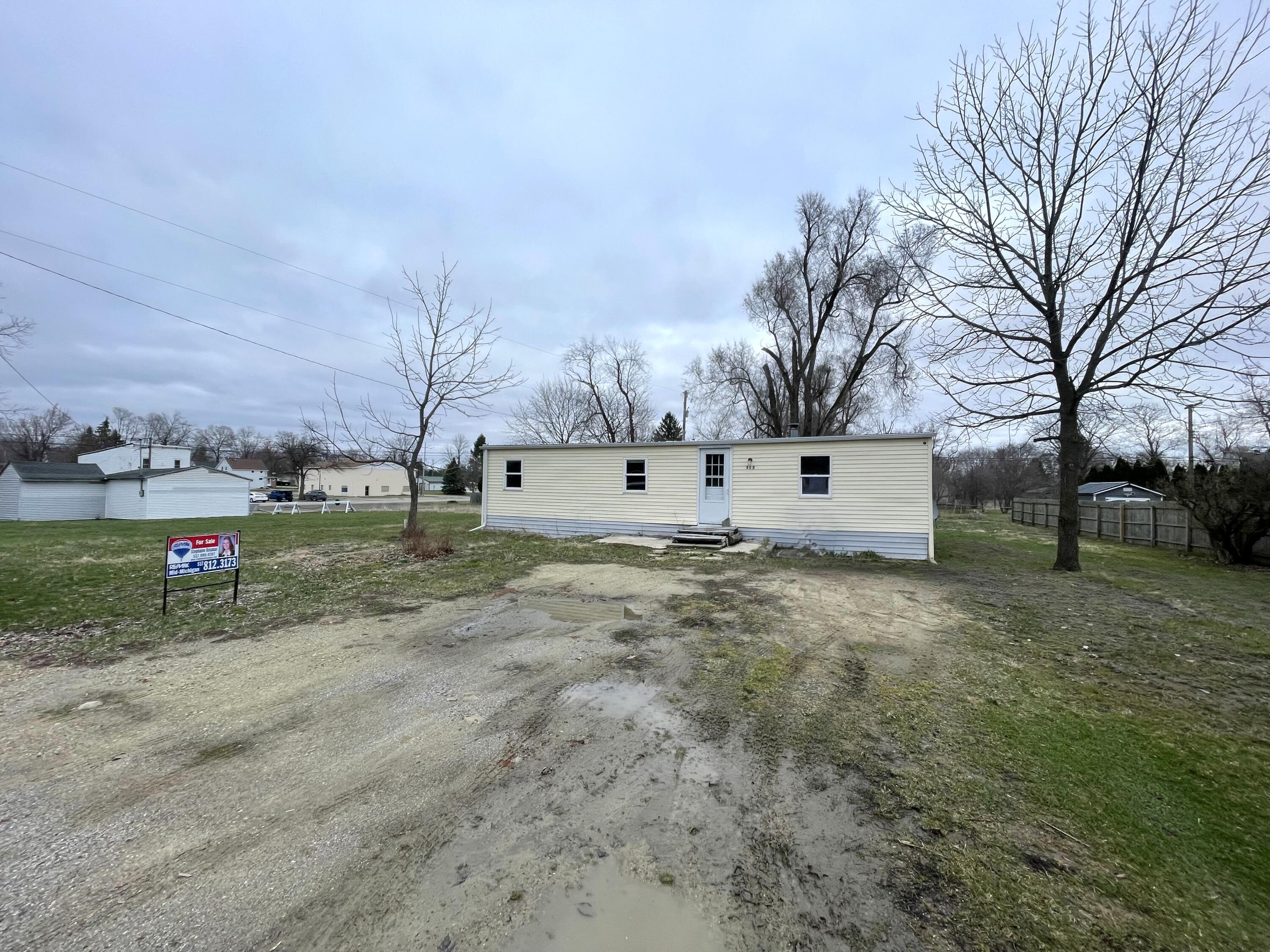 Cement City Real Estate Listings Main Image