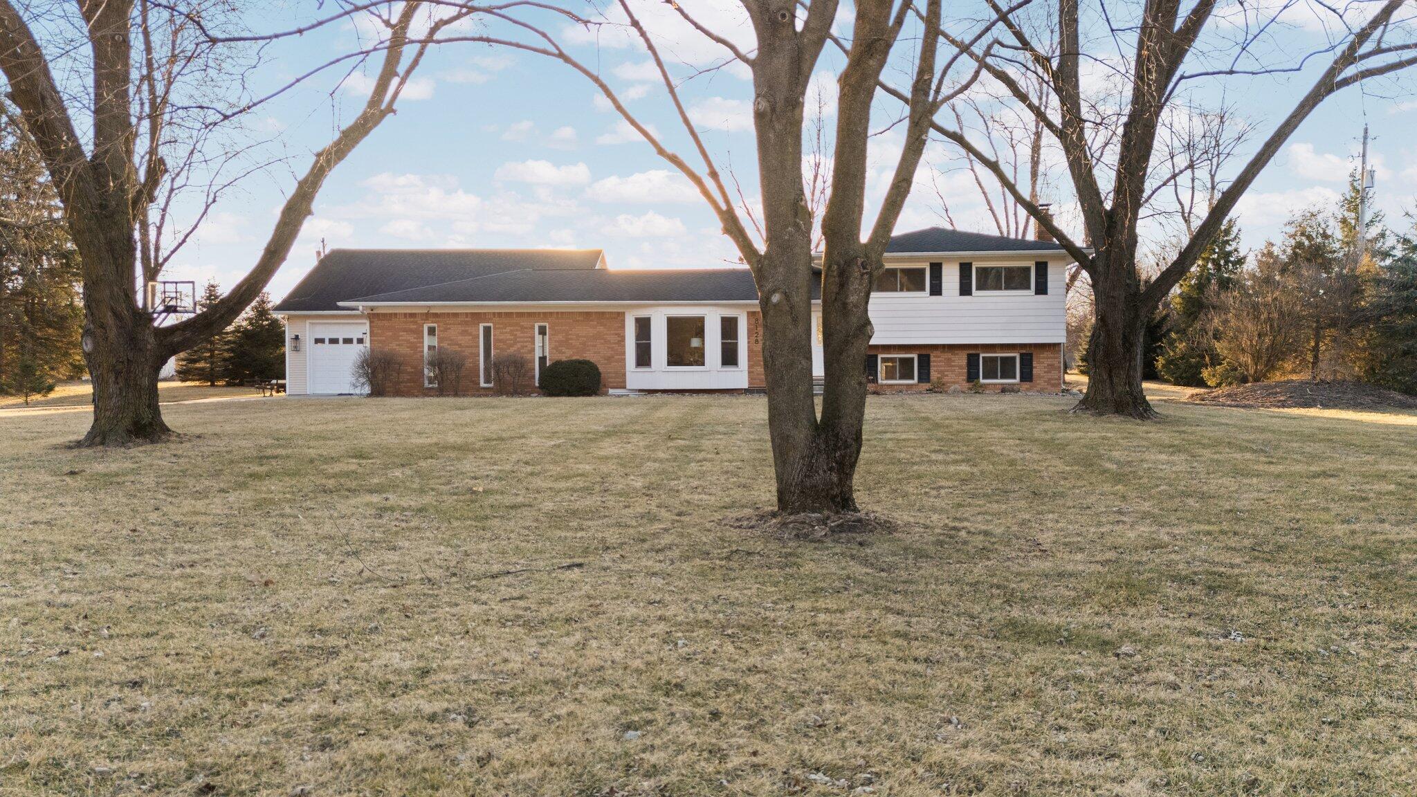 8128 Stoneham Drive Property Photo 1