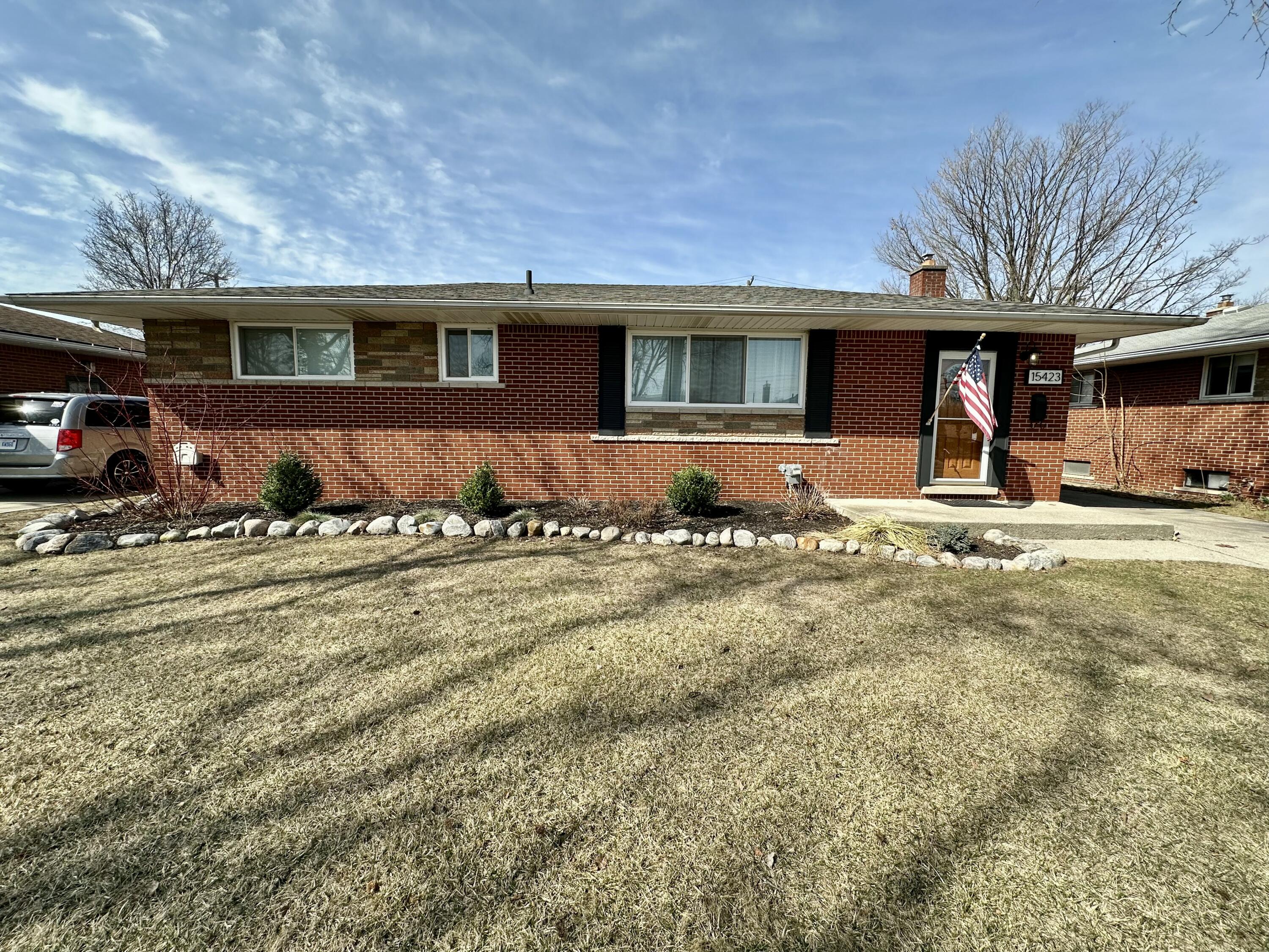 15423 Bainbridge Street Property Photo