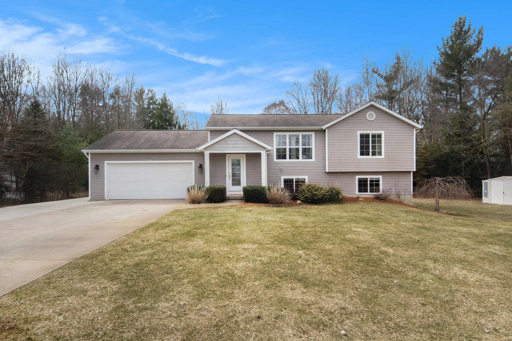 6490 Pine Point Court Property Photo