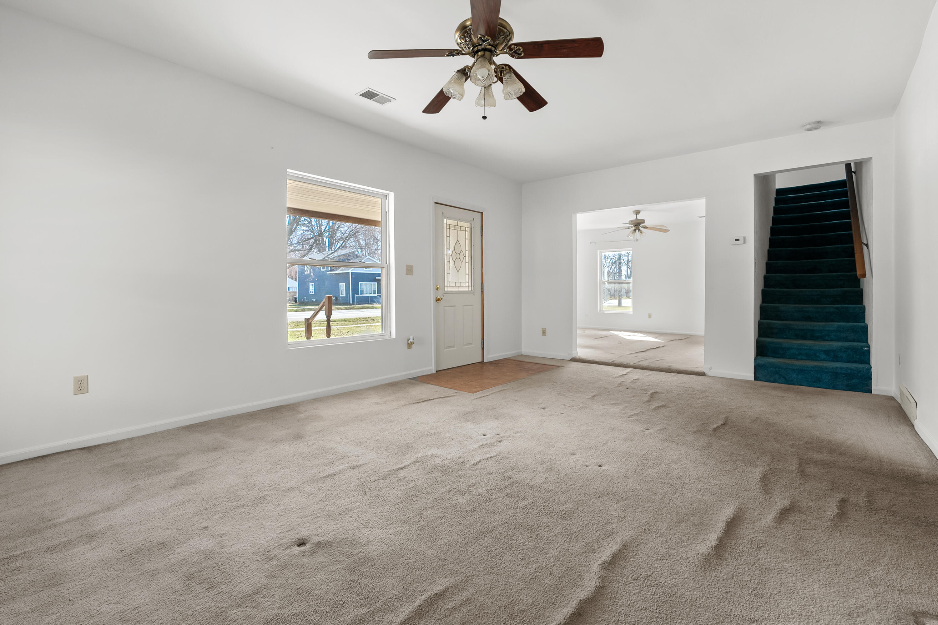 420 S Capital Avenue Property Photo 4