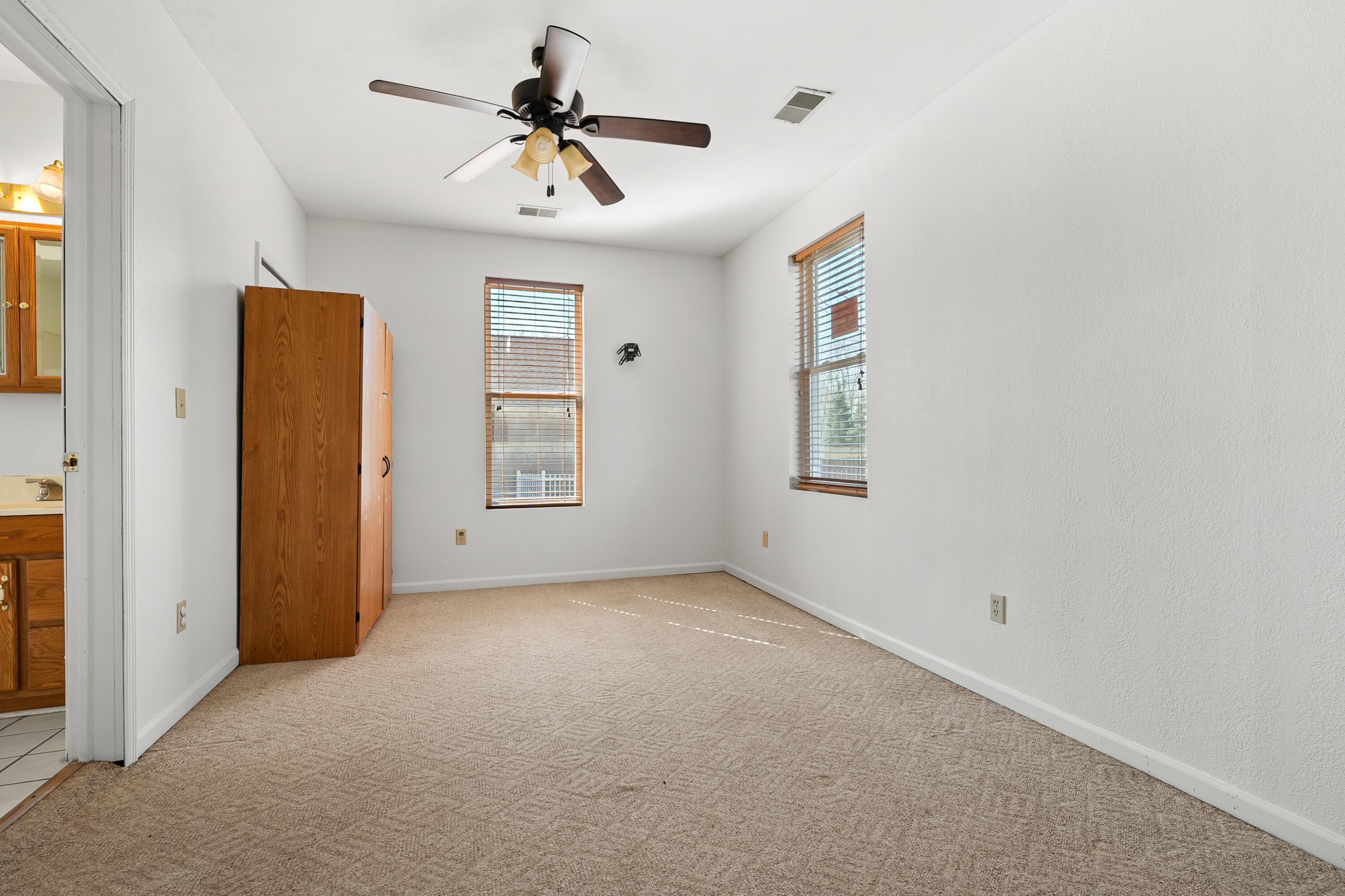 420 S Capital Avenue Property Photo 12
