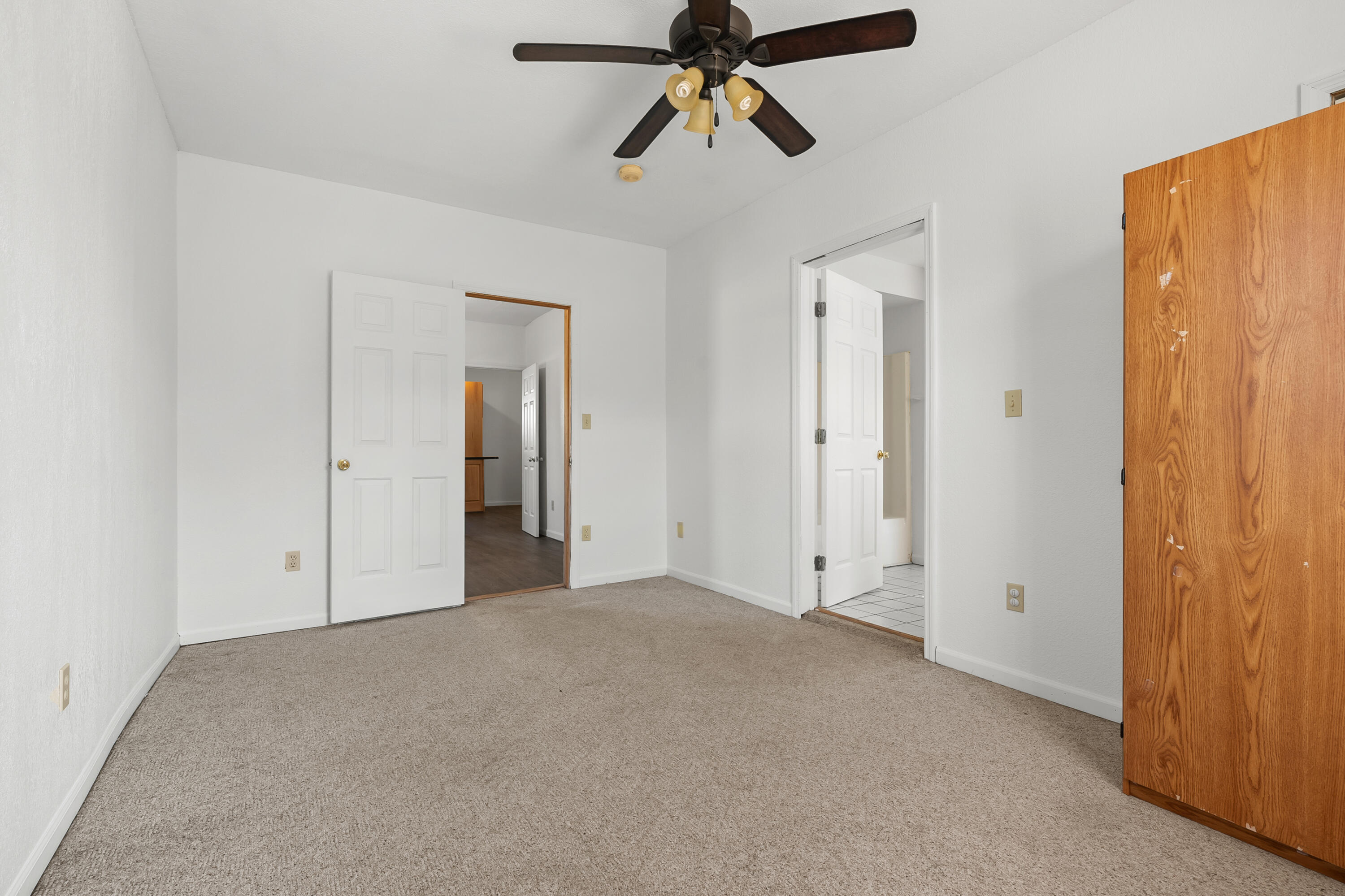 420 S Capital Avenue Property Photo 13