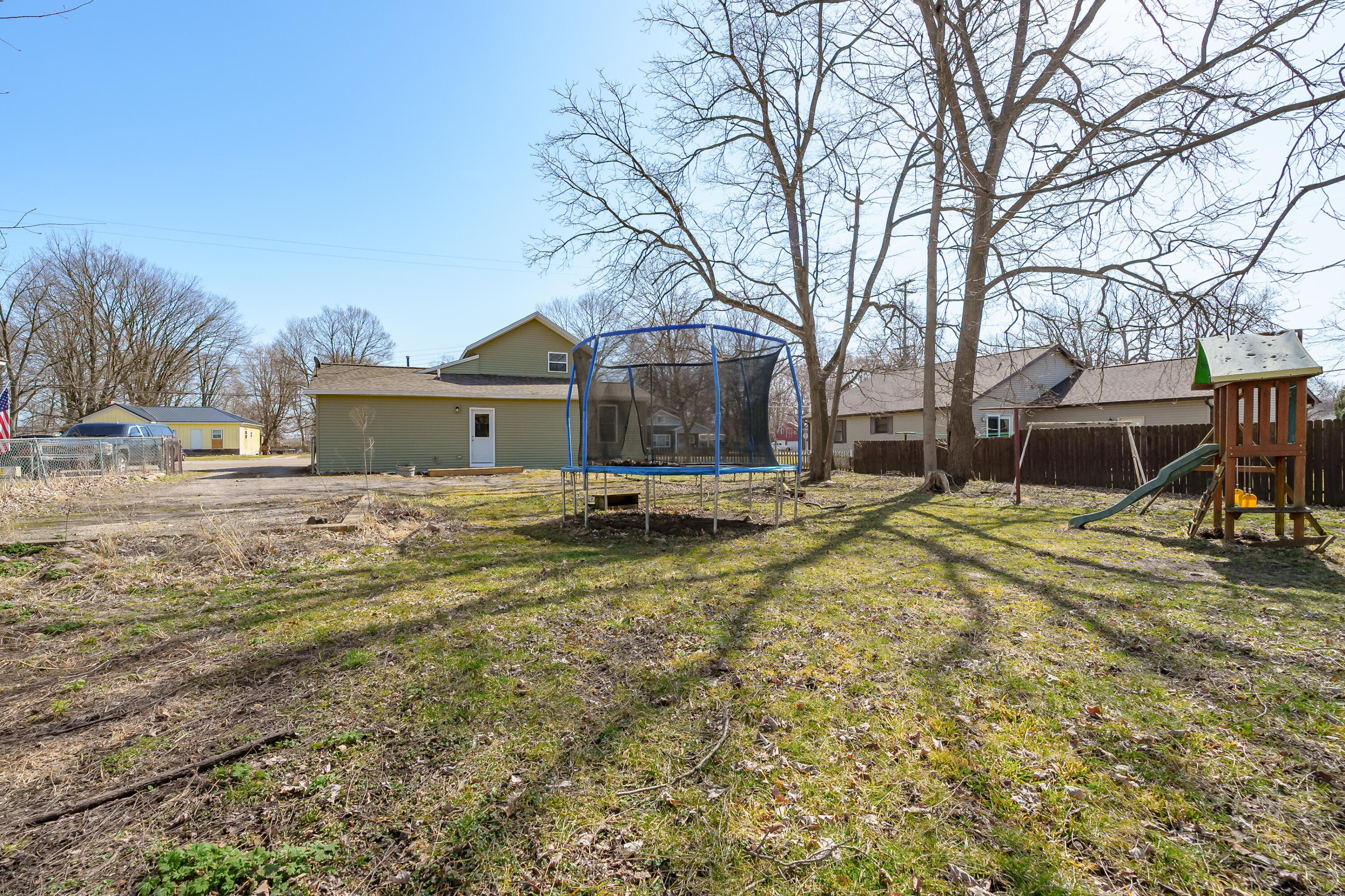420 S Capital Avenue Property Photo 21