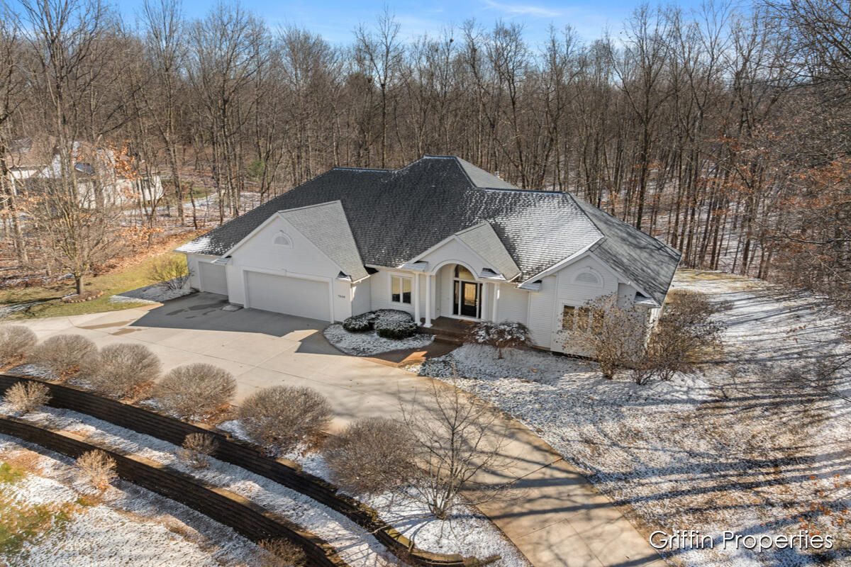 7834 Strawberry Lane Ne Property Photo