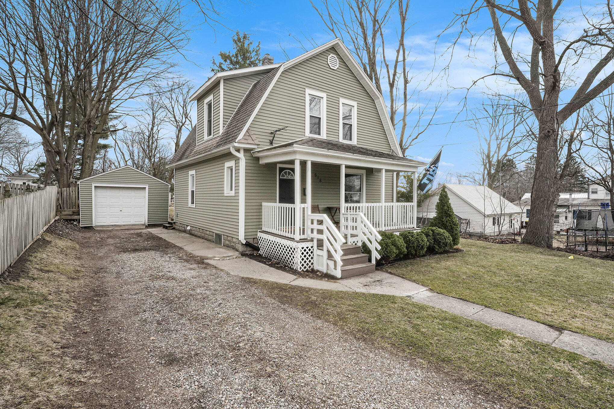 518 King Street Property Photo