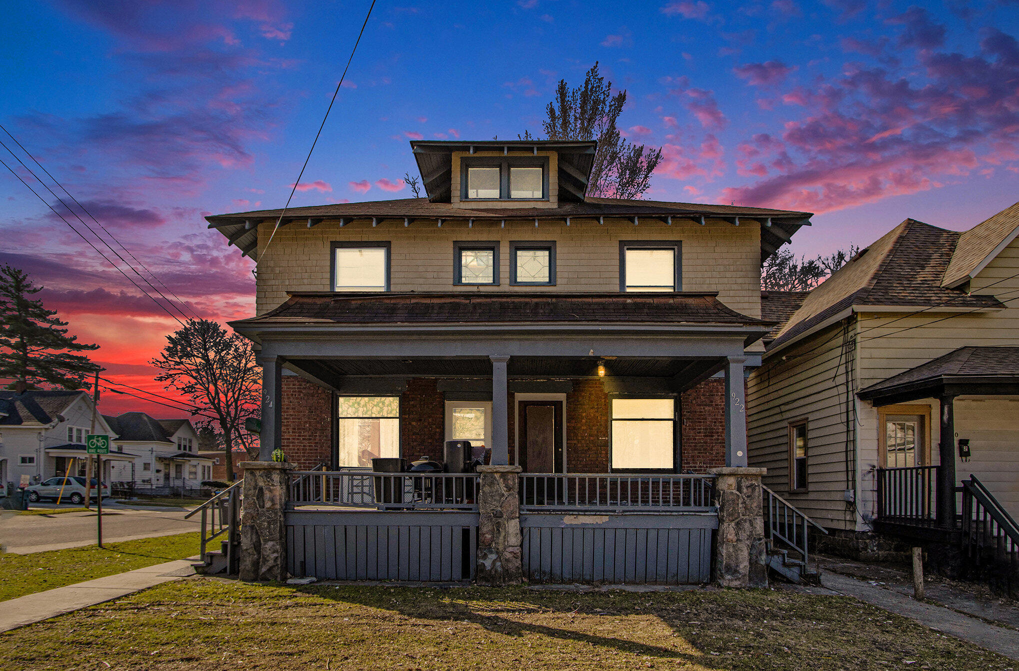 922 924 Washington Avenue Property Photo