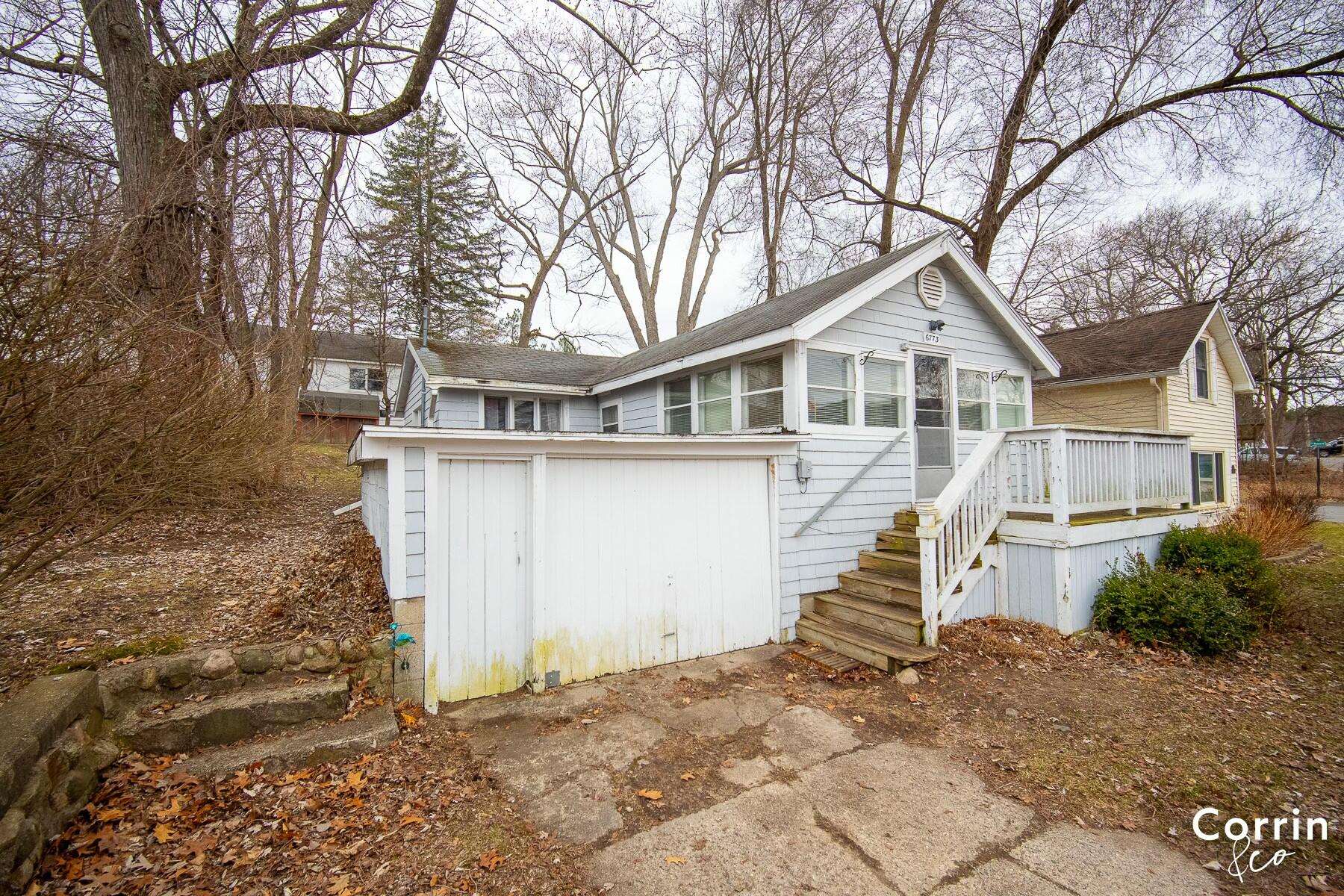 6773 Kitson Drive Ne Property Photo