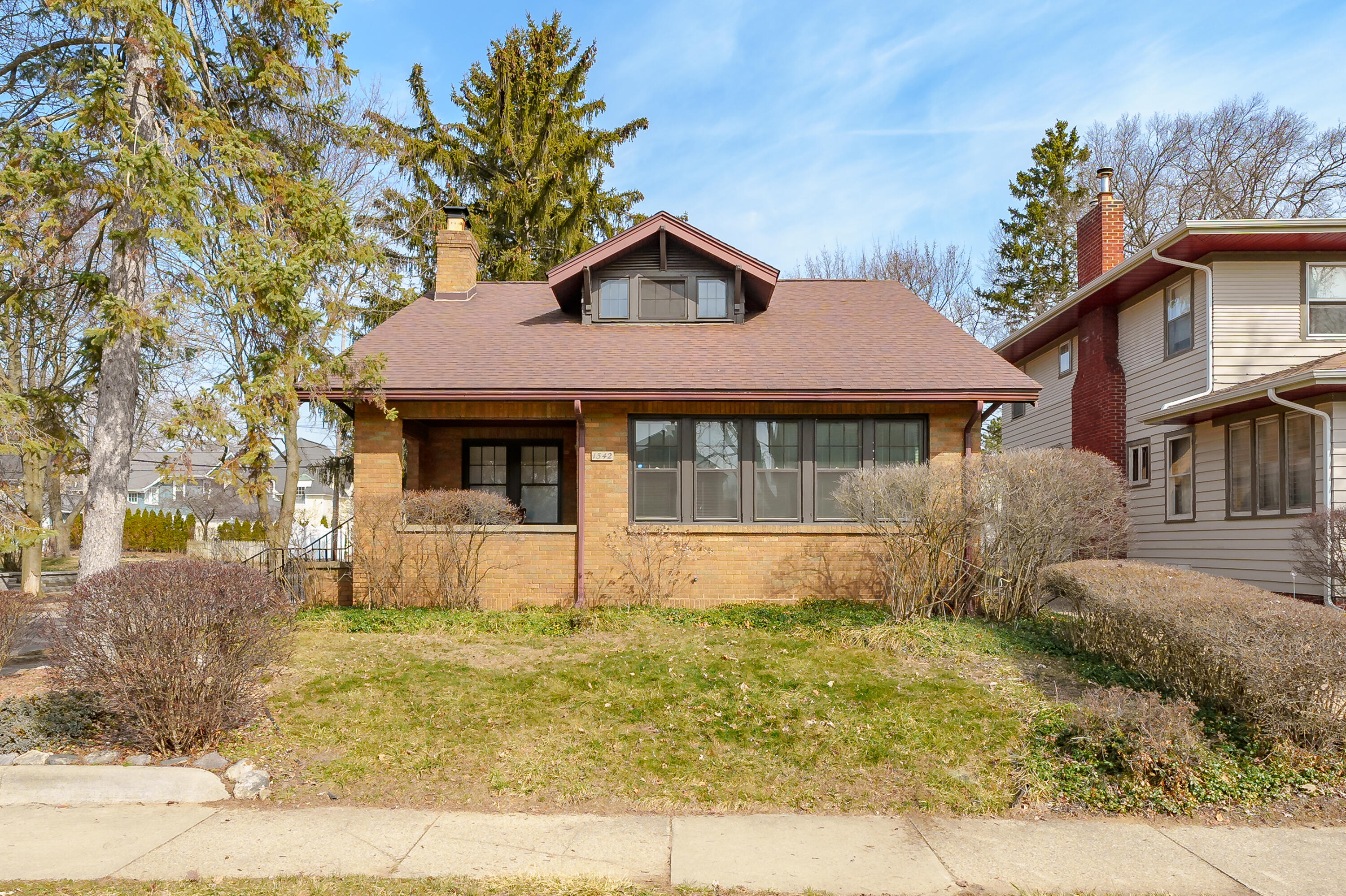 1342 W Maple Street Property Photo
